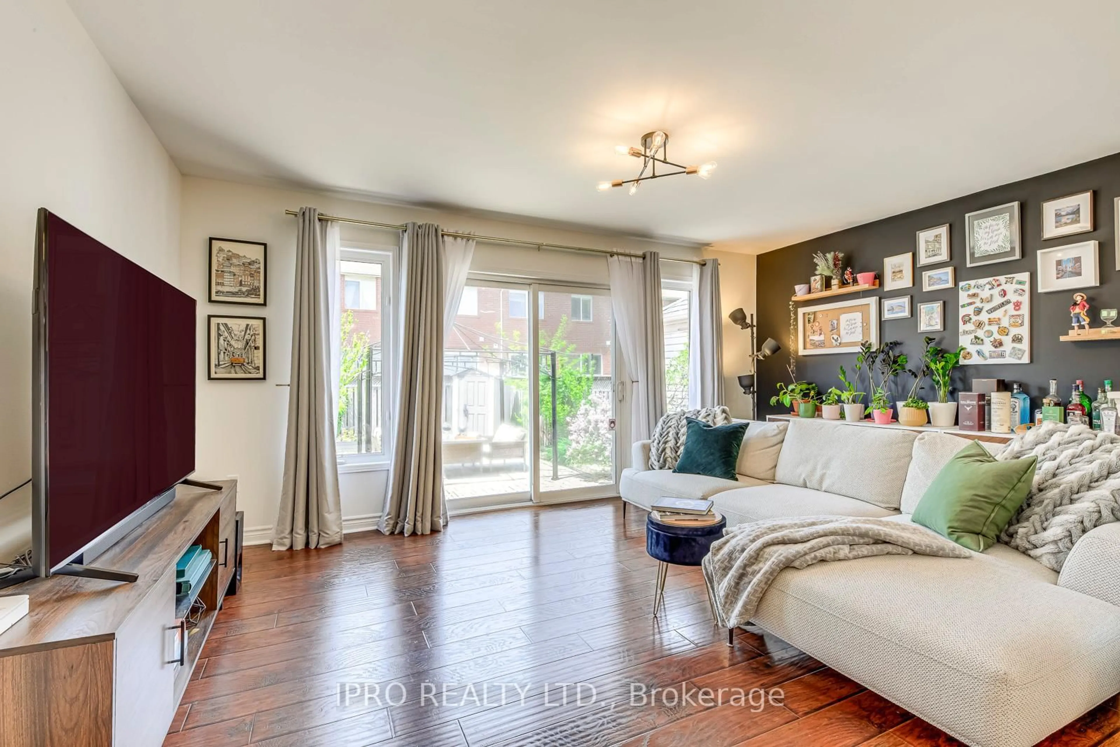 Living room with furniture, unknown for 759 Gleeson Rd, Milton Ontario L9T 0C1
