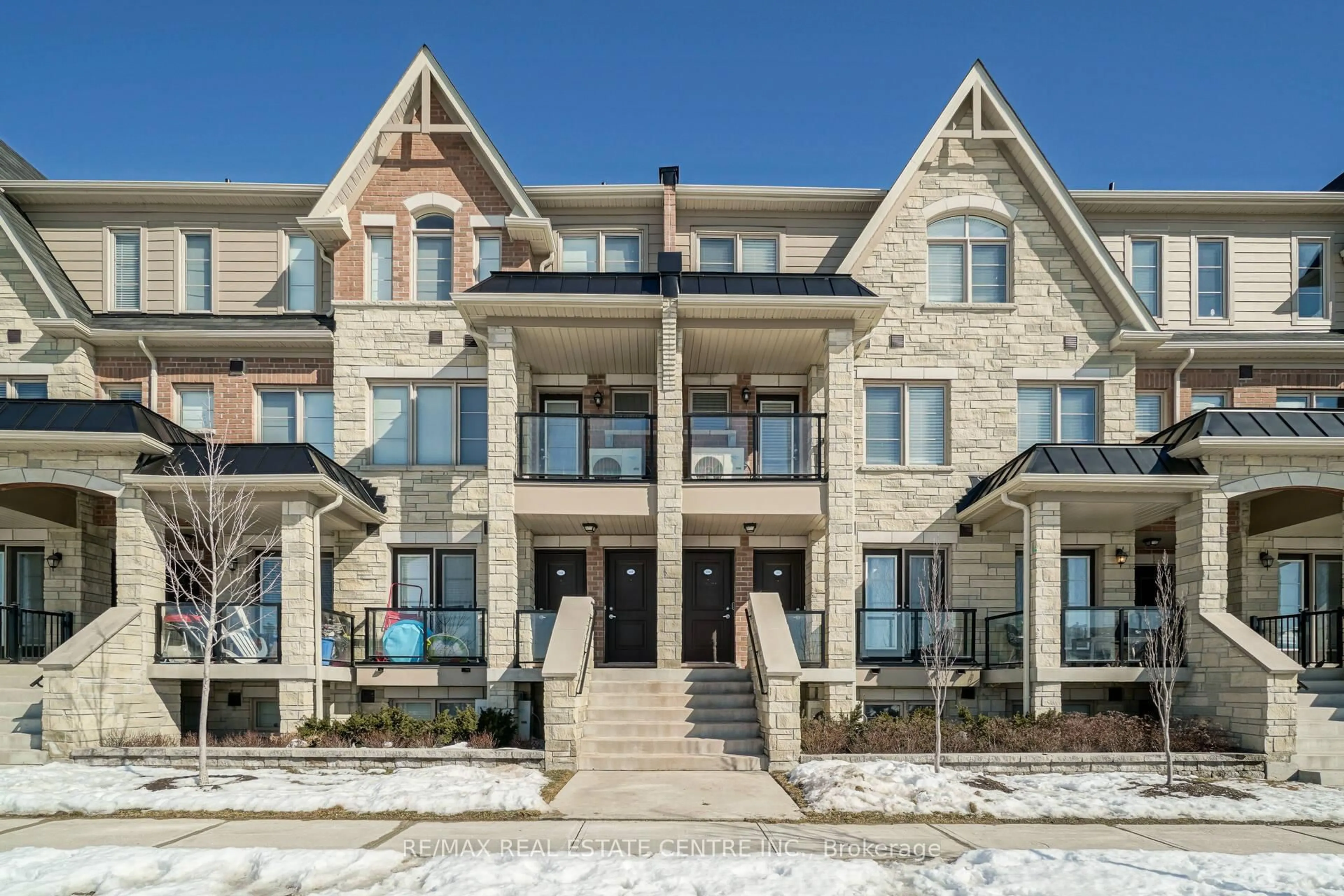 Home with brick exterior material, building for 200 Veterans Dr #109, Brampton Ontario L7A 4S6
