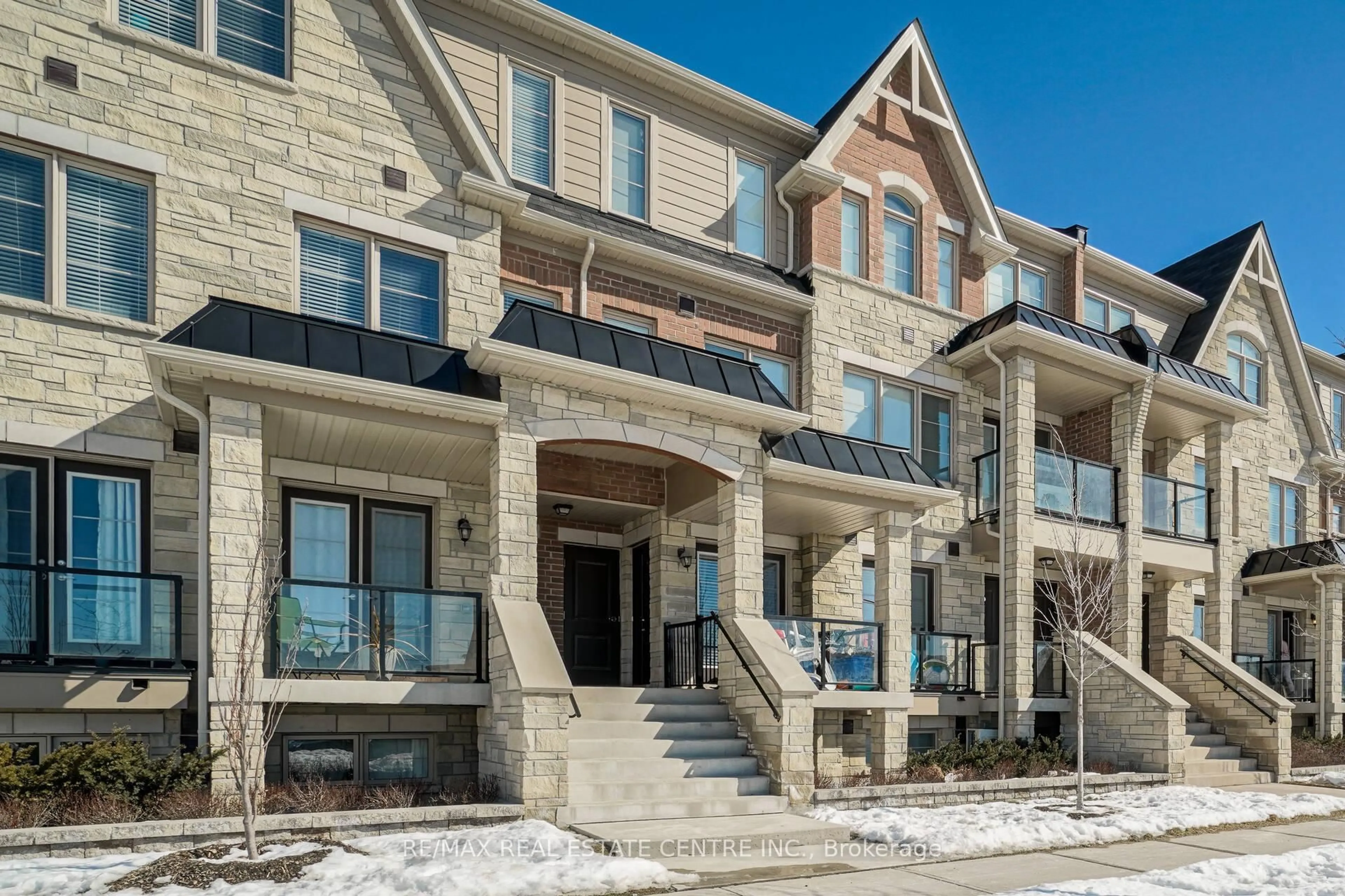Home with brick exterior material, unknown for 200 Veterans Dr #109, Brampton Ontario L7A 4S6