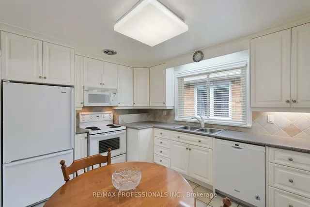 Additional image 12 of 14 Baskerville Cres
