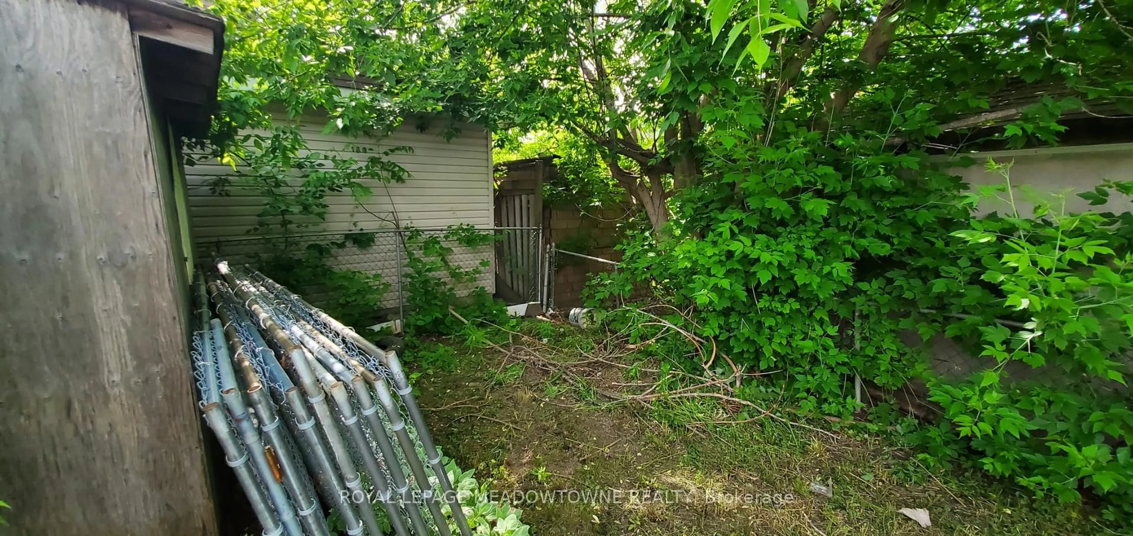 Shed for 222 Belgravia Ave, Toronto Ontario M6E 2M8