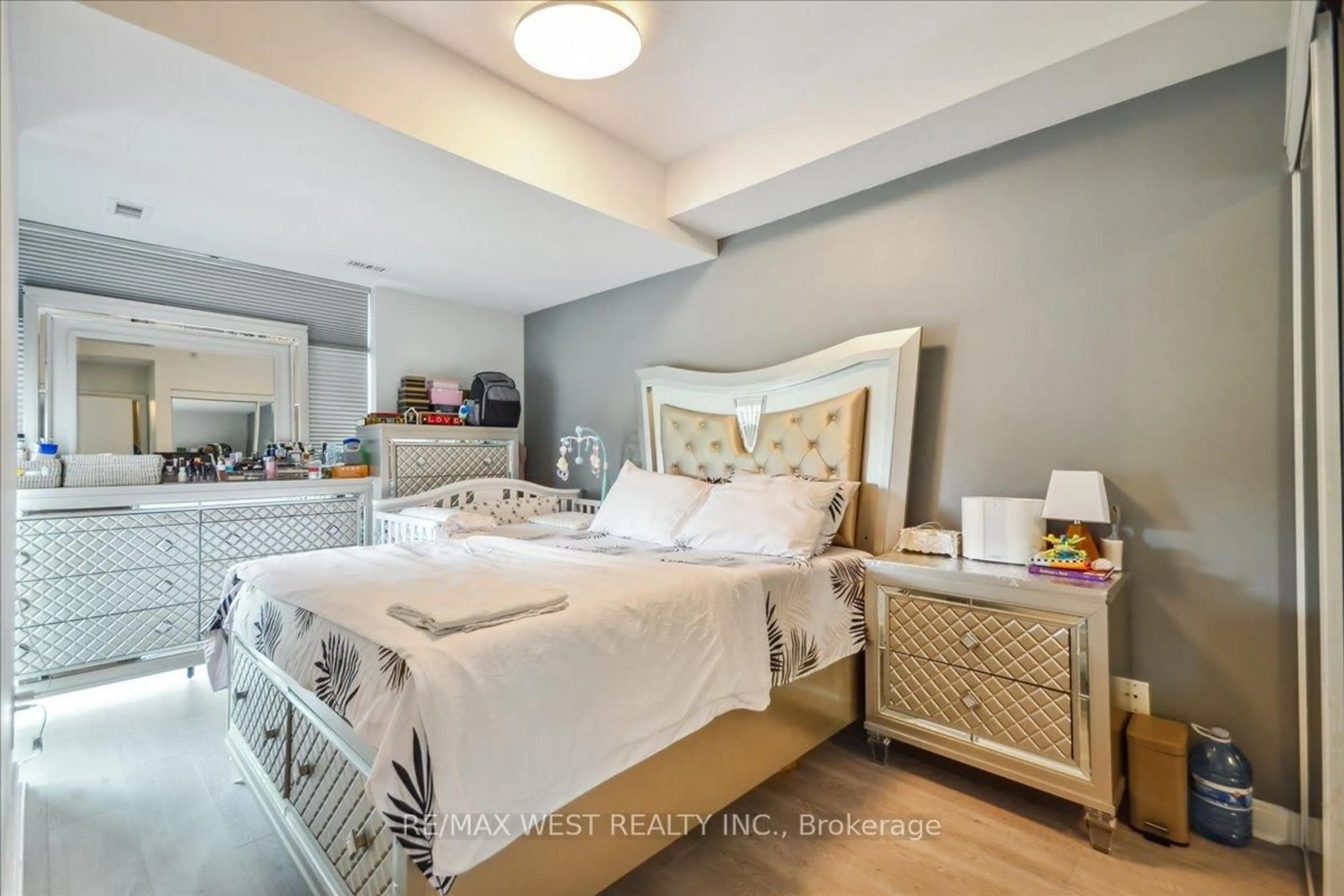 Bedroom with bed, unknown for 760 The Queens Way #212, Toronto Ontario M8Z 0E1