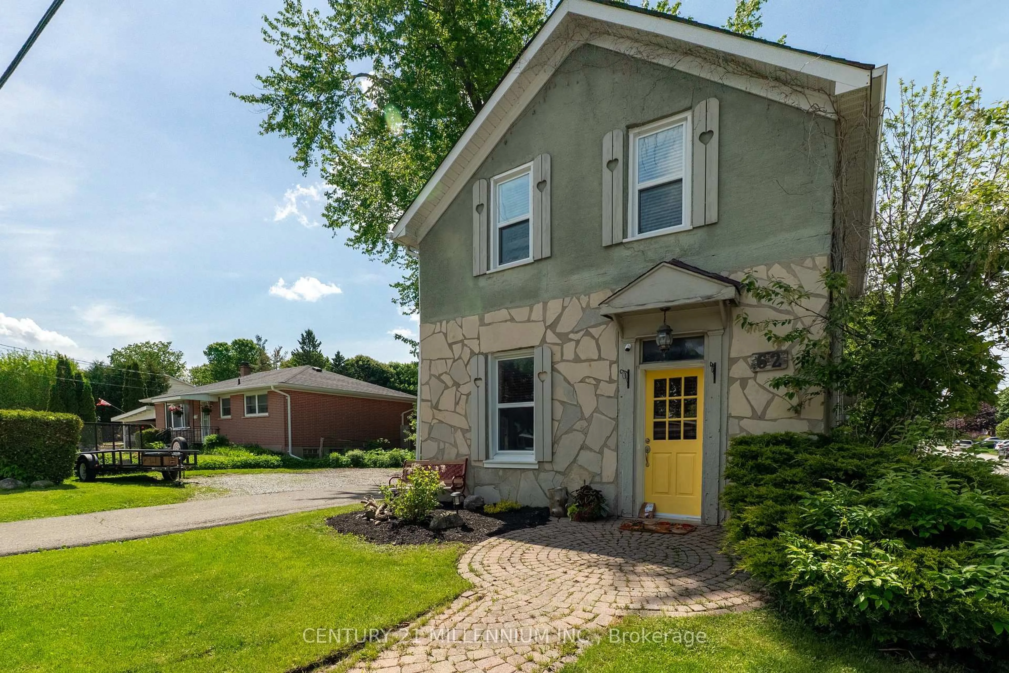 Home with brick exterior material, street for 62 Townline N/A, Orangeville Ontario L9W 1V6