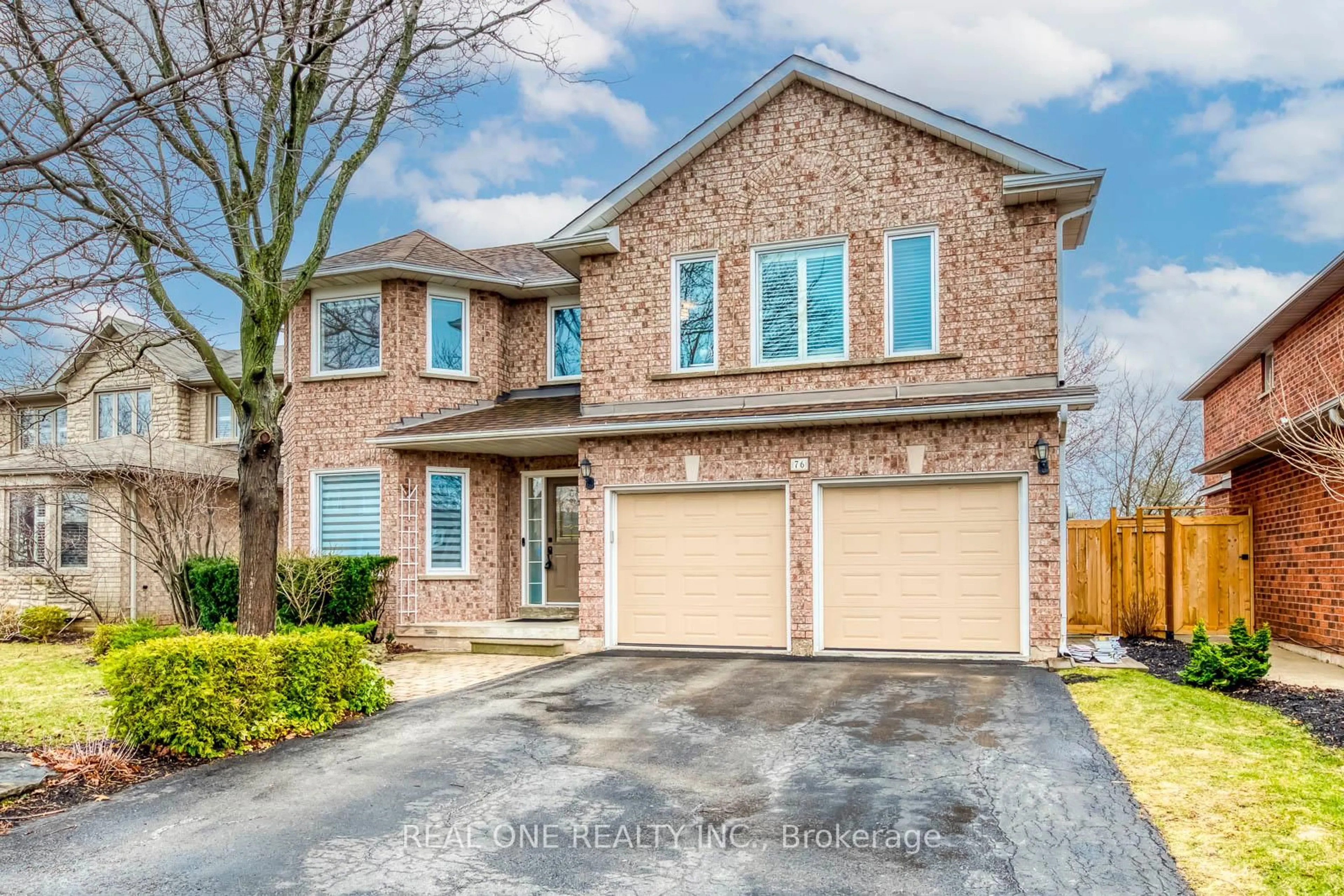 Home with brick exterior material, street for 76 Inverhuron Tr, Oakville Ontario L6H 5Z7