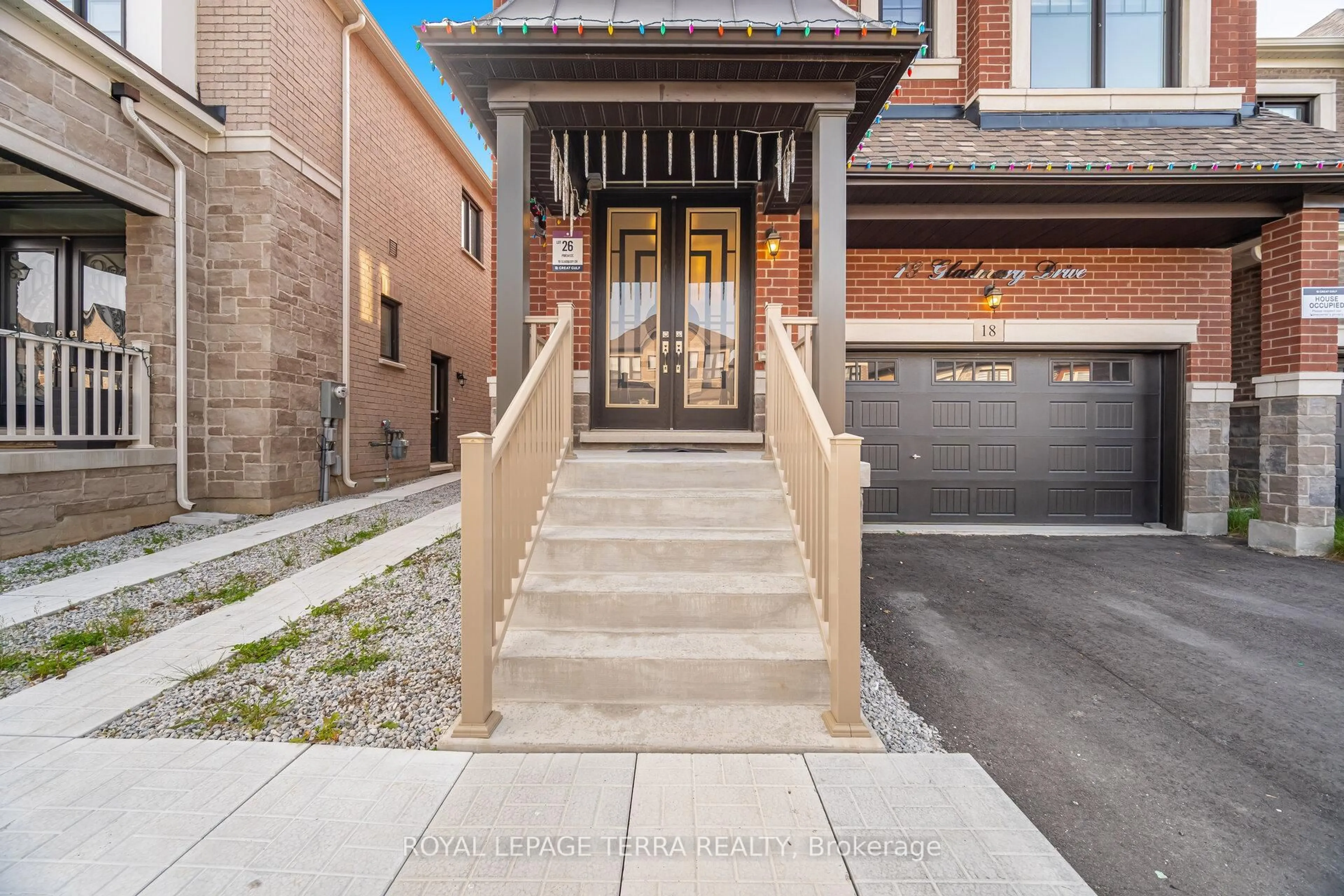 Unknown for 18 Gladmary Dr, Brampton Ontario L6Y 0E4