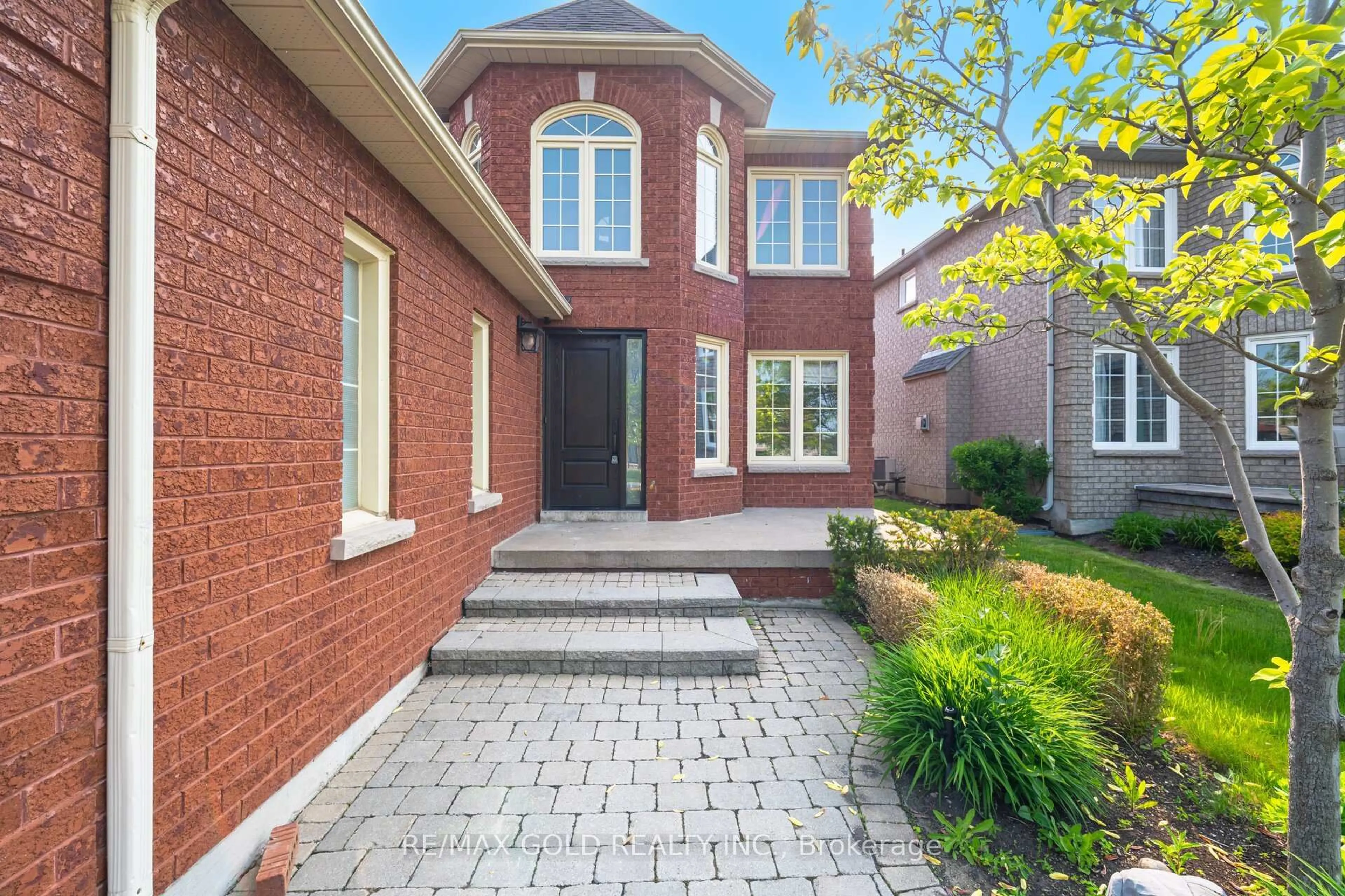 Home with brick exterior material, street for 38 Esposito Dr, Caledon Ontario L7E 1T4