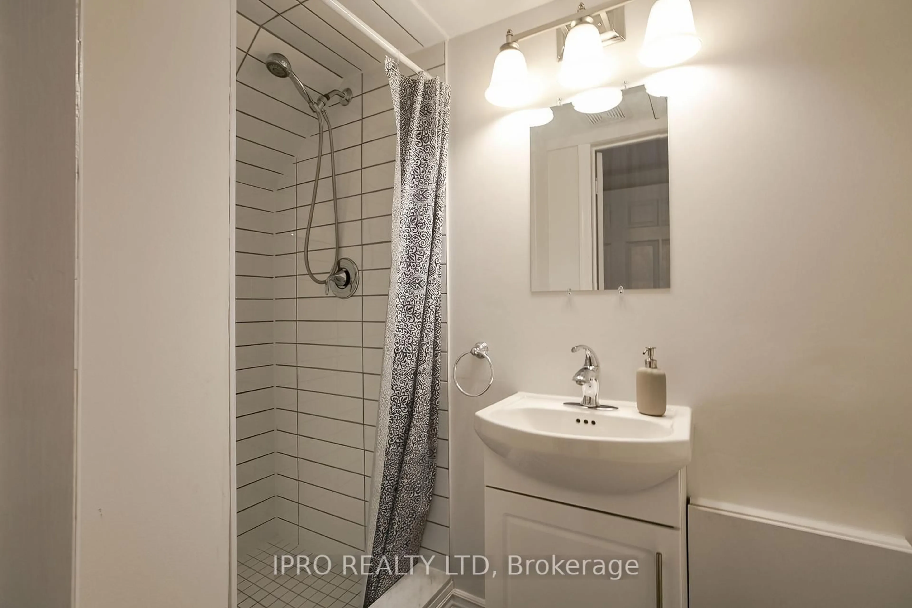Standard bathroom, ceramic/tile floor for 1080 Walden Circ #75, Mississauga Ontario L5J 4J9