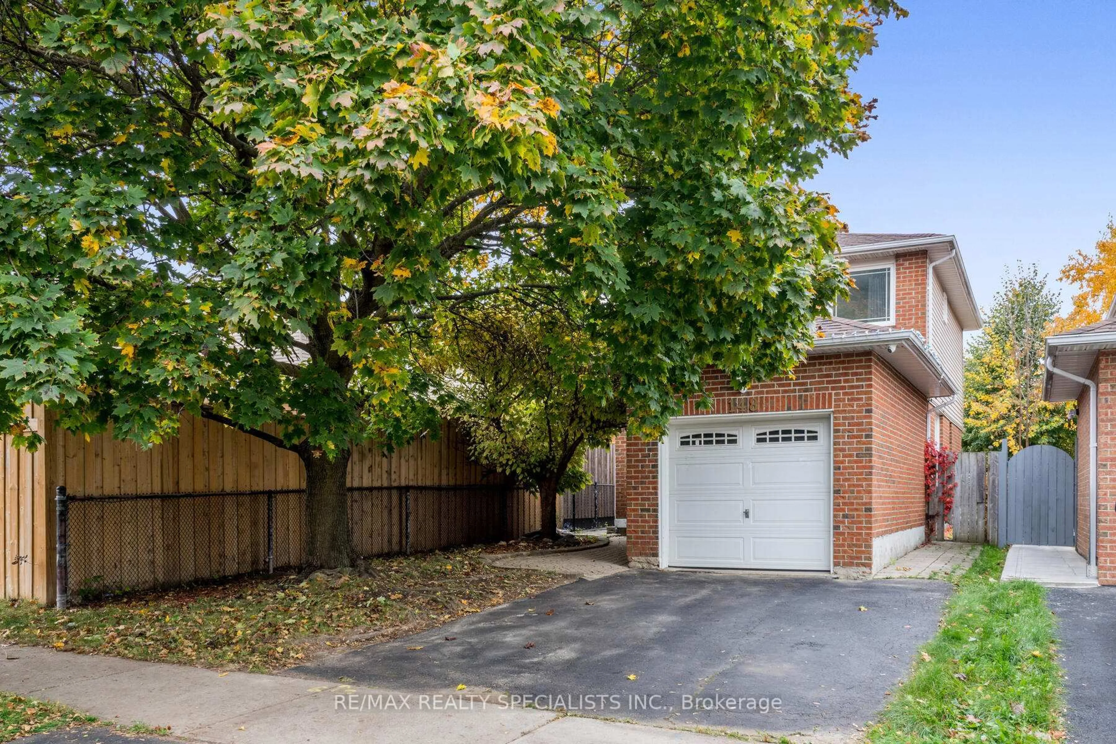 Home with brick exterior material, street for 148 Sunforest Dr, Brampton Ontario L6Z 2B6