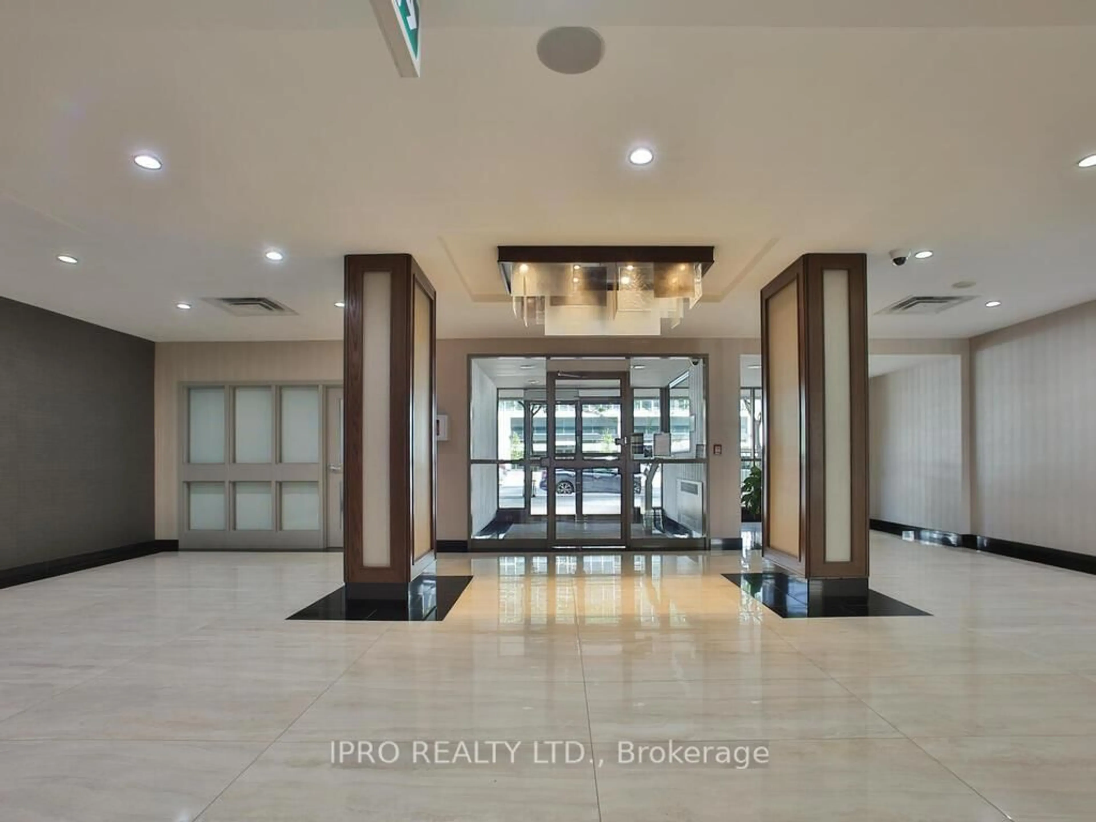 Lobby for 330 Rathburn Rd #910, Mississauga Ontario L5B 3Y1
