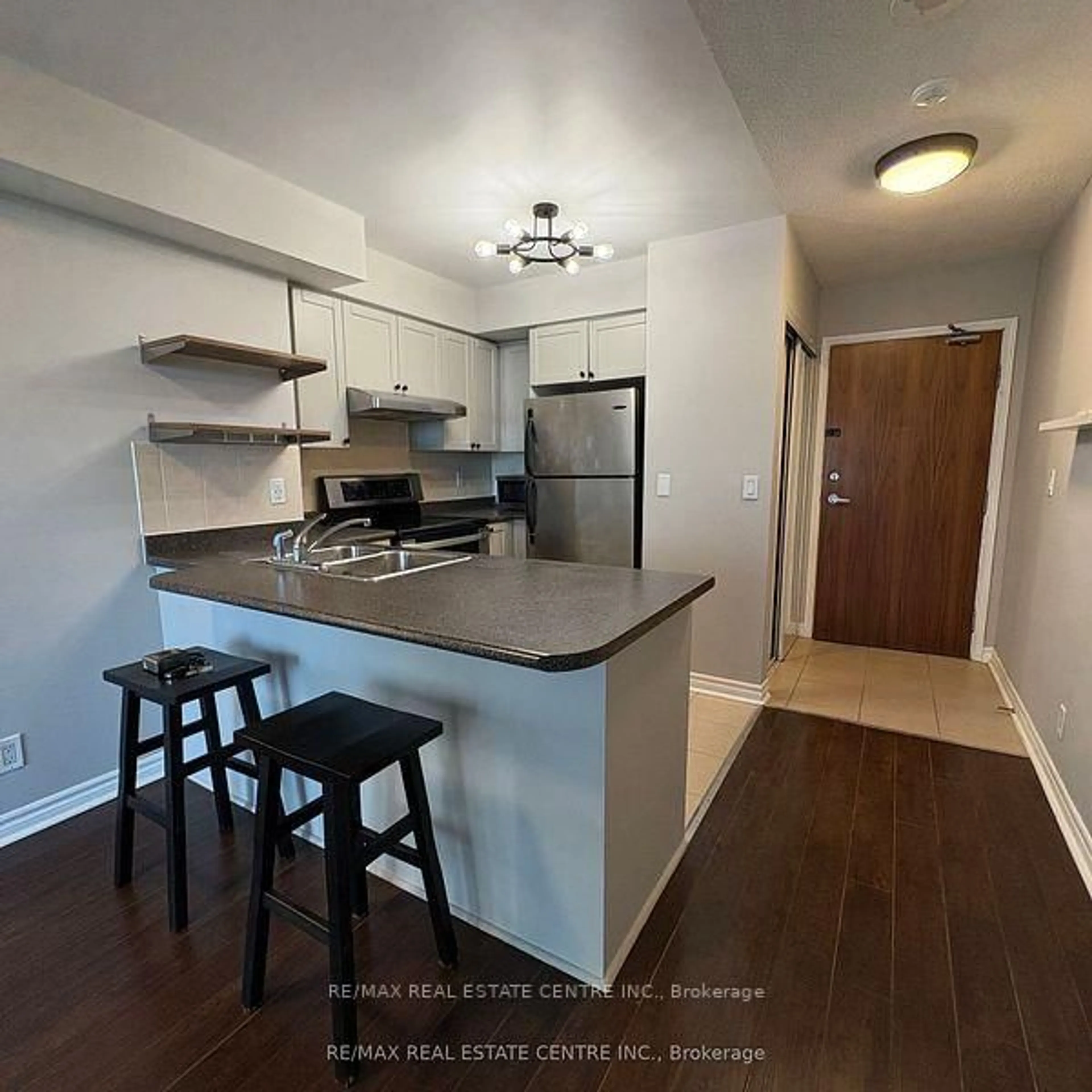 Unknown for 33 Elm Dr #1605, Mississauga Ontario L5B 4M2