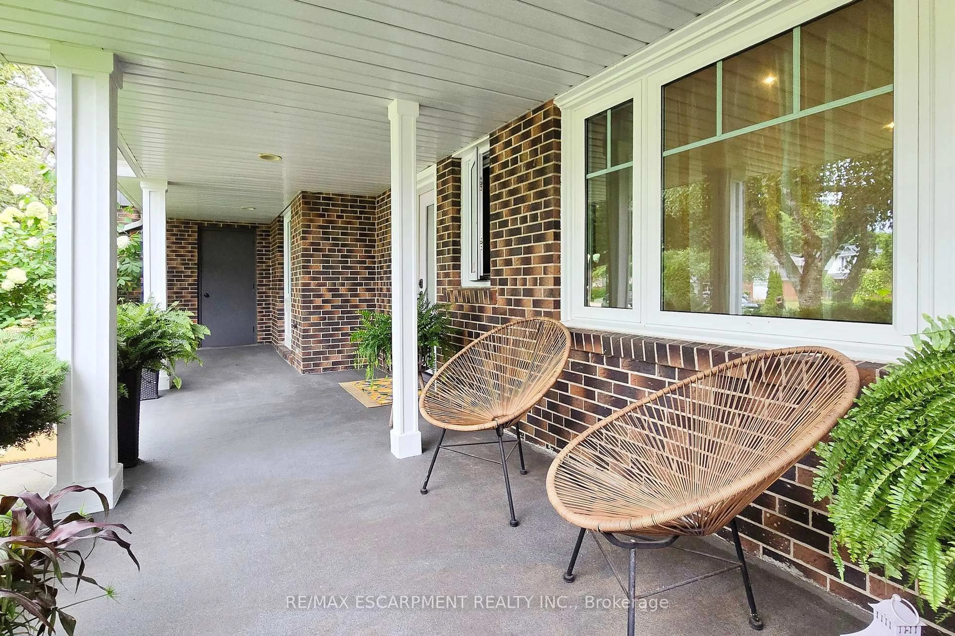 Patio, unknown for 179 Shanley Terr, Oakville Ontario L6K 2H7