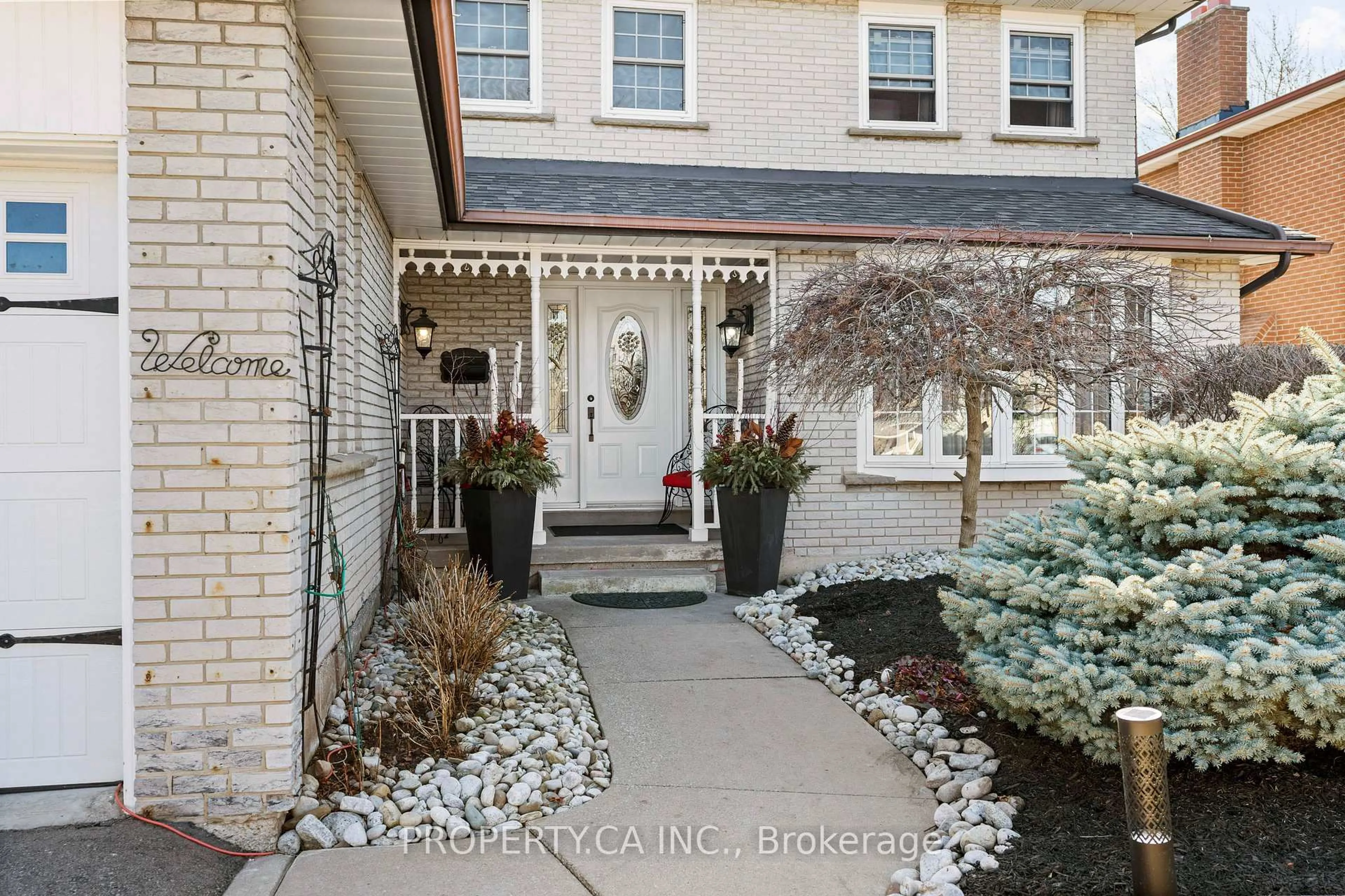 Indoor entryway for 2536 Birch Cres, Mississauga Ontario L5J 4H1