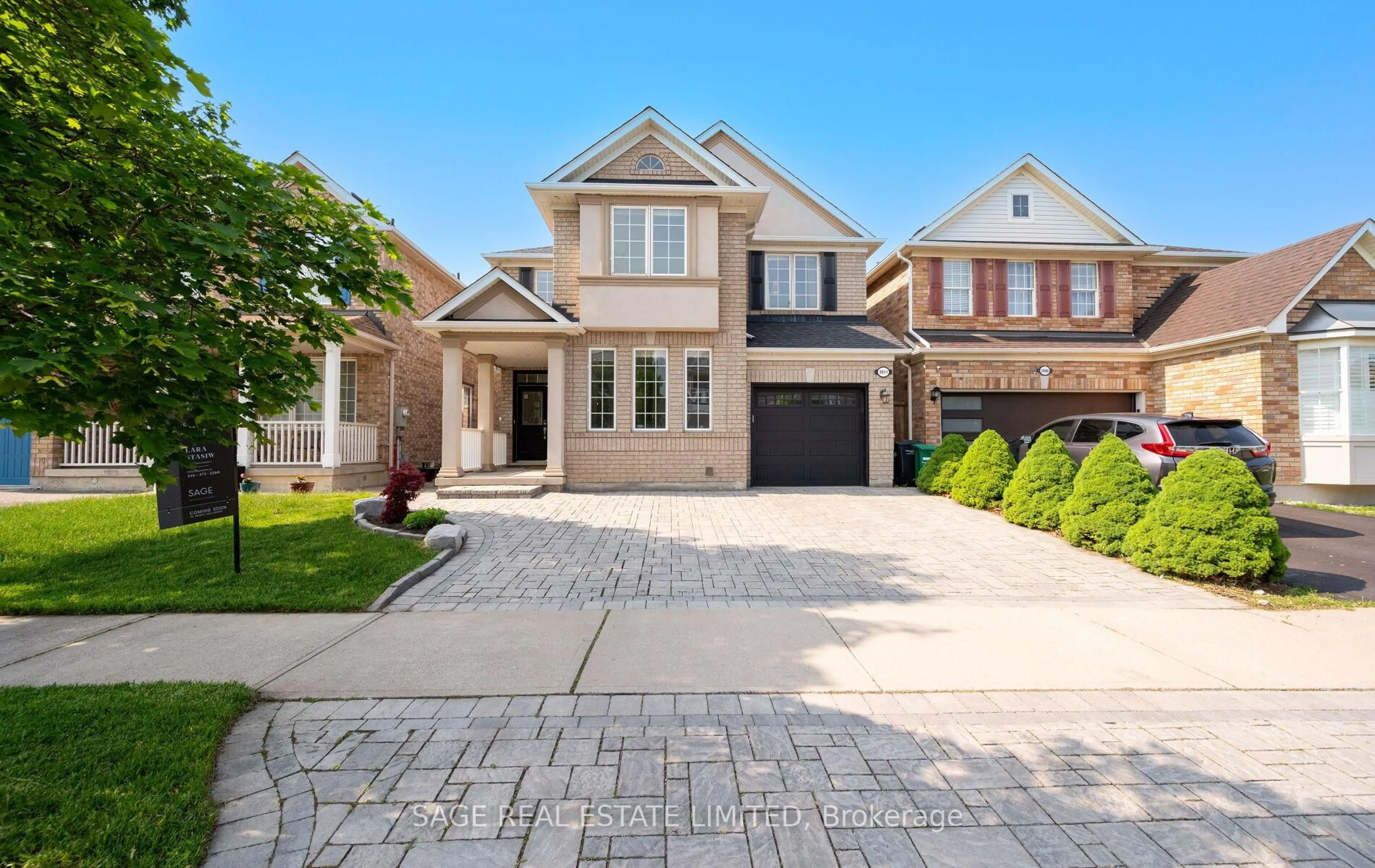 Home with brick exterior material, street for 3911 Rosanna Dr, Mississauga Ontario L5M 7Y2