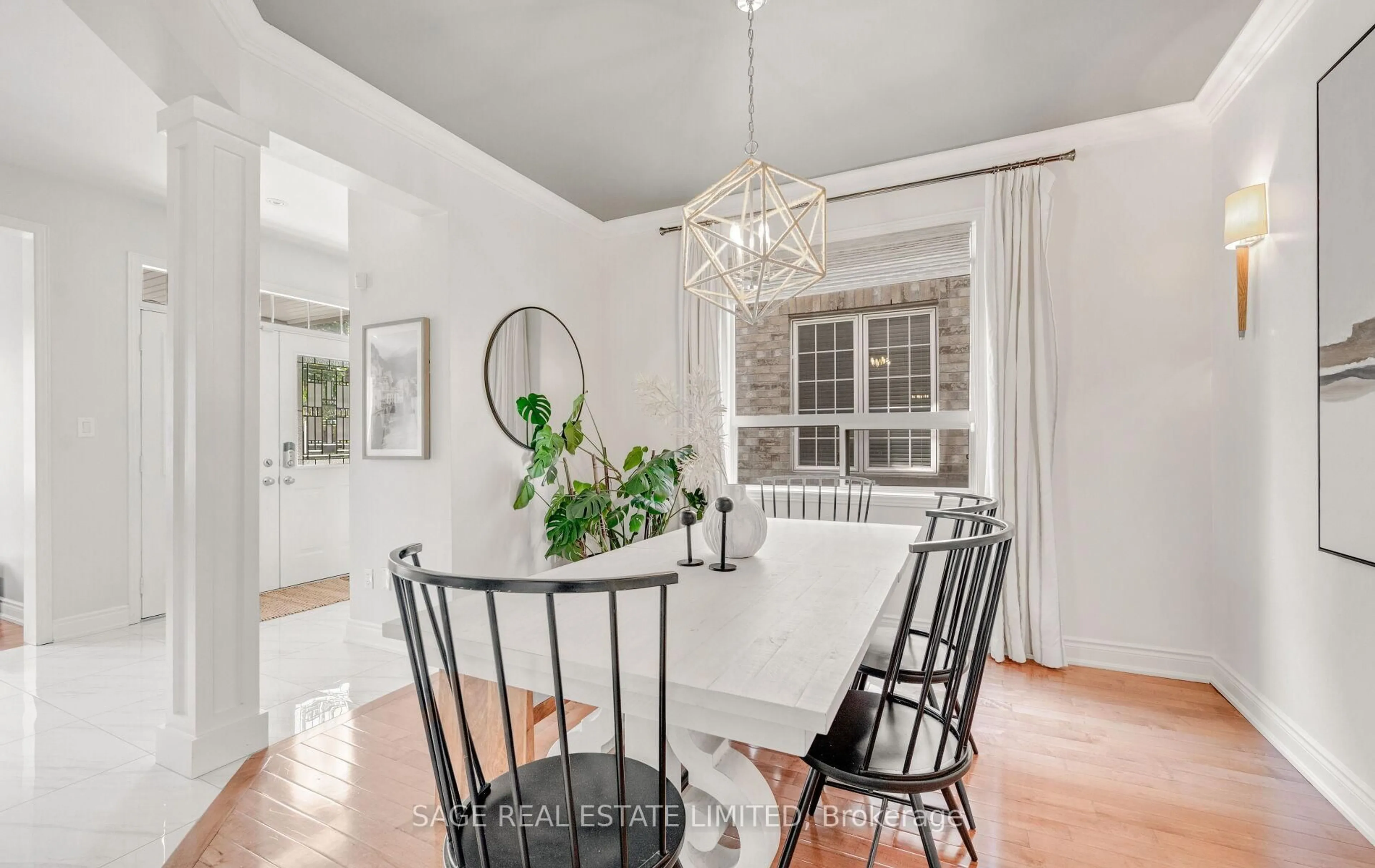 Dining room, unknown for 3911 Rosanna Dr, Mississauga Ontario L5M 7Y2