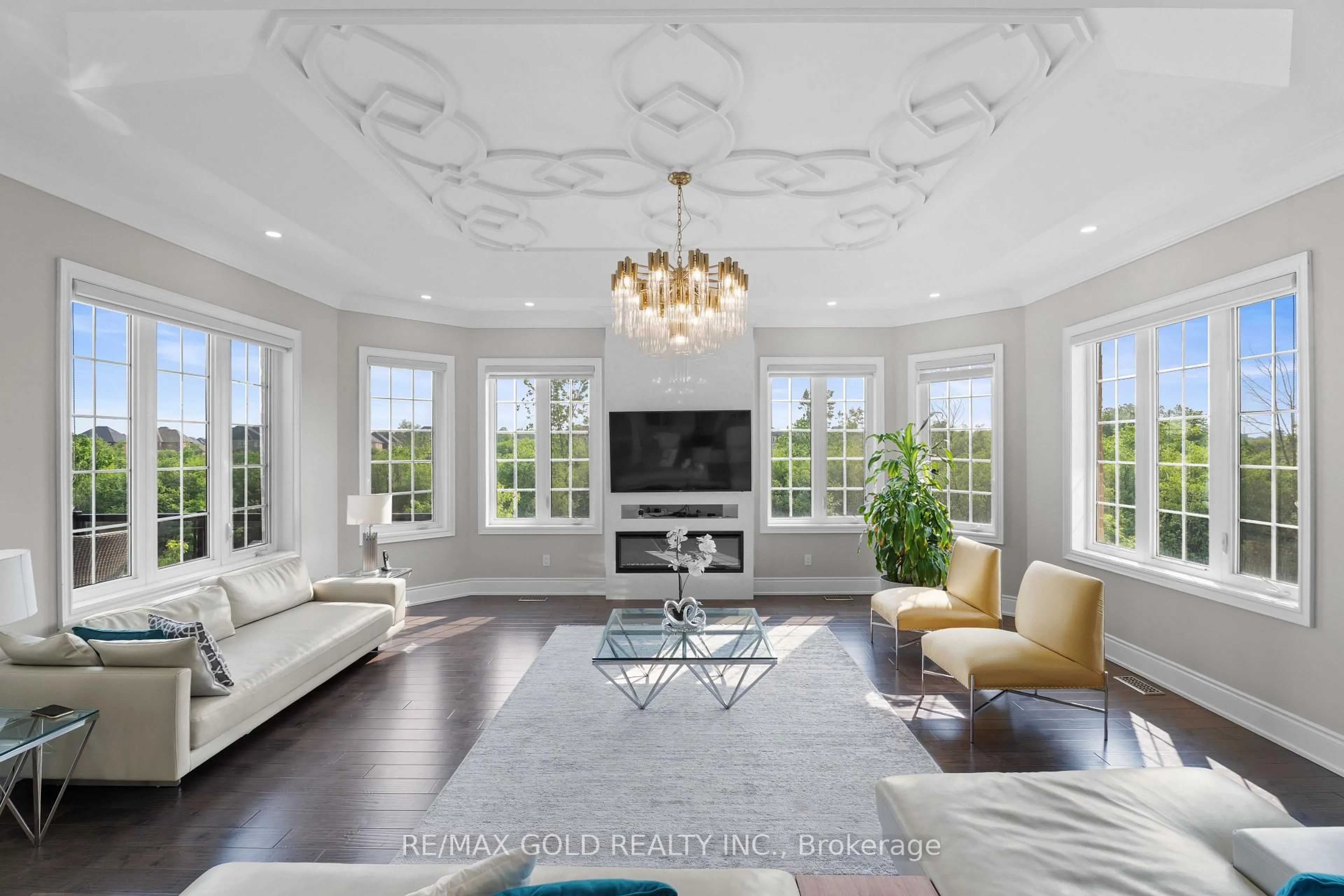 Living room with furniture, unknown for 40 Autumn Olive Way, Brampton Ontario L6P 4Z3