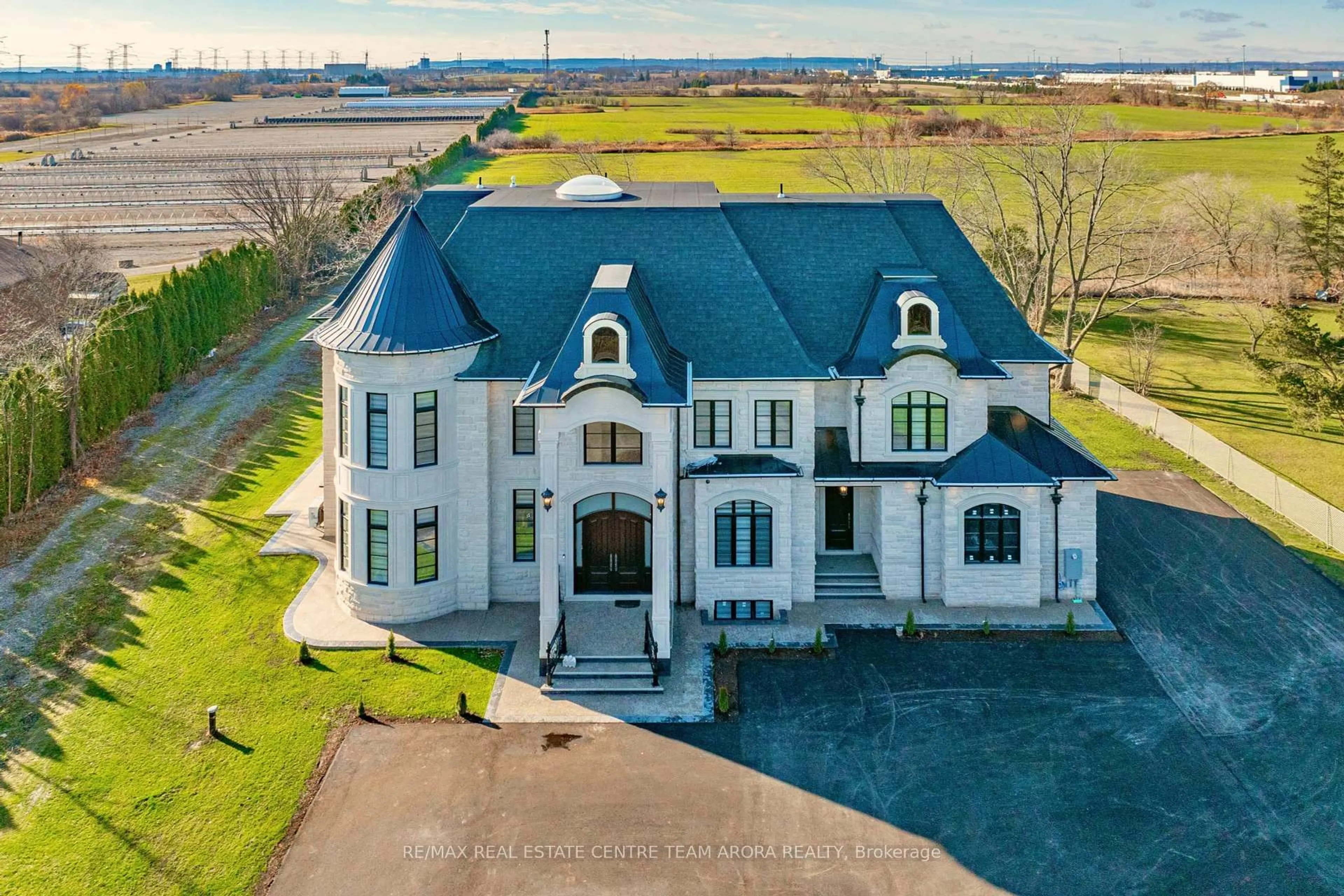 A pic from outside/outdoor area/front of a property/back of a property/a pic from drone, water/lake/river/ocean view for 7548 Sixth Line, Milton Ontario L9E 0Y6