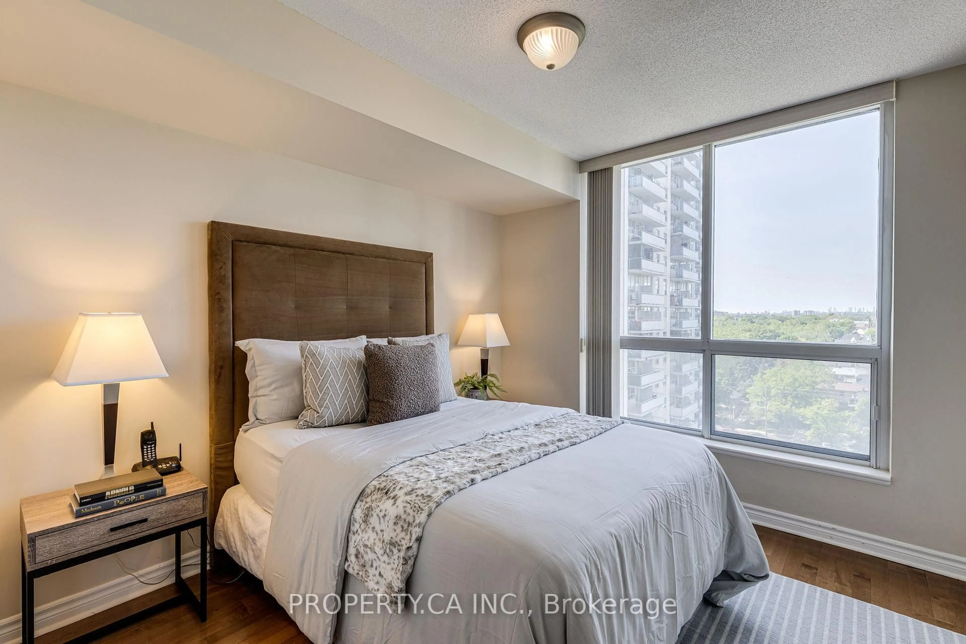 Bedroom with bed, unknown for 70 High Park Ave #1003, Toronto Ontario M6P 1A1
