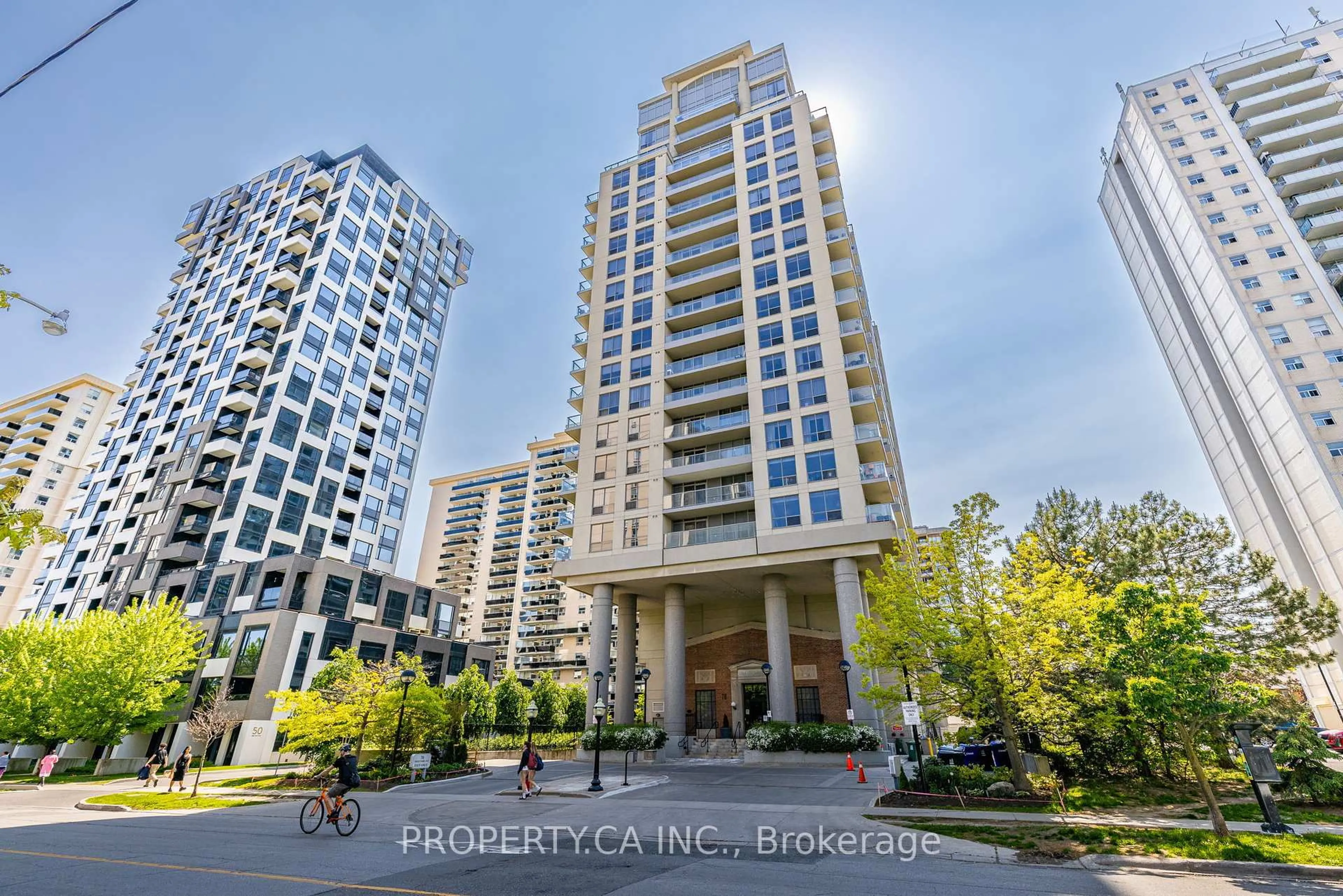 A pic from outside/outdoor area/front of a property/back of a property/a pic from drone, city buildings view from balcony for 70 High Park Ave #1003, Toronto Ontario M6P 1A1