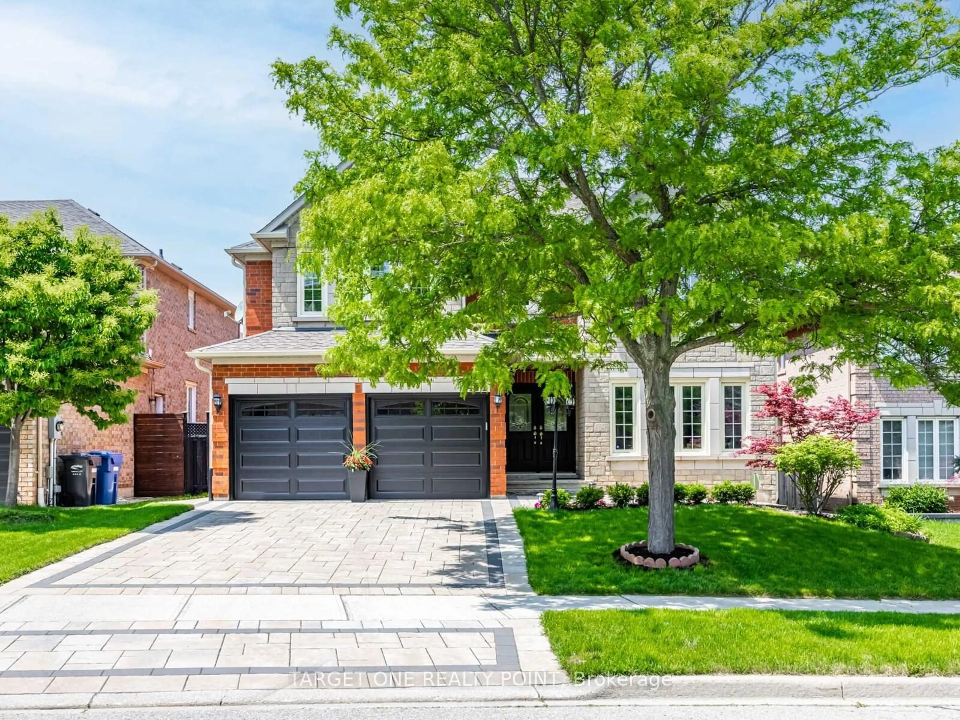 Home with brick exterior material, street for 1471 Creekwood Tr, Oakville Ontario L6H 6E6