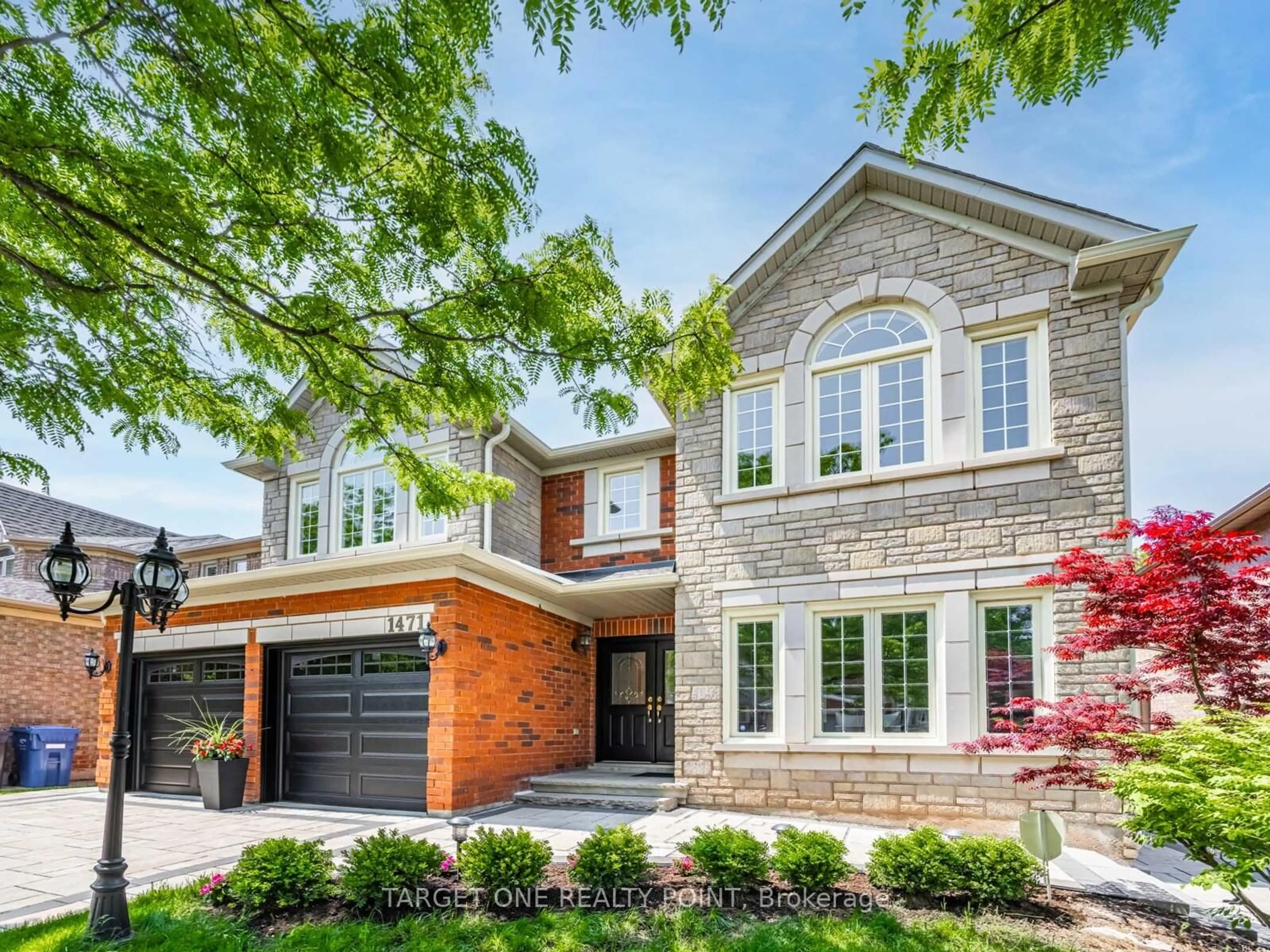 Home with brick exterior material, street for 1471 Creekwood Tr, Oakville Ontario L6H 6E6