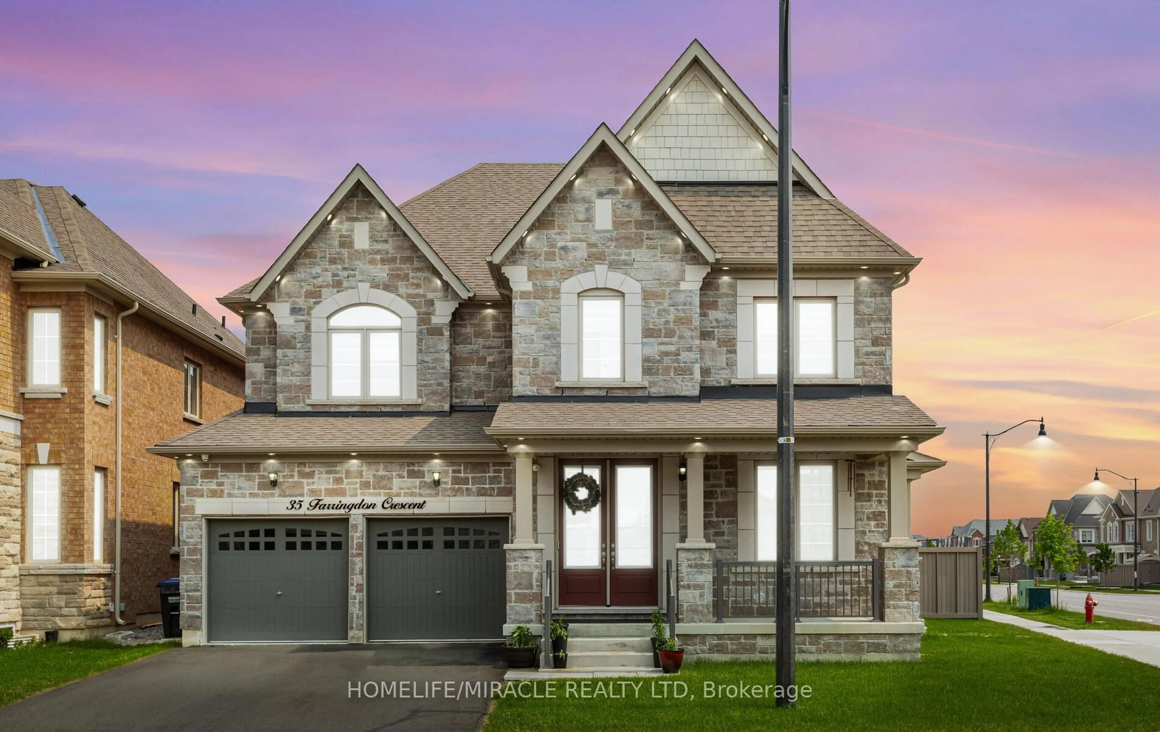 Home with brick exterior material, street for 35 Farringdon Cres, Brampton Ontario L7A 4Z6