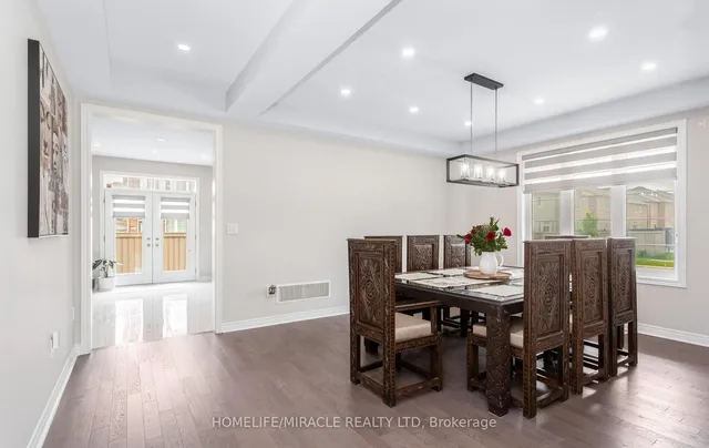 Additional property image - 35 Farringdon Cres