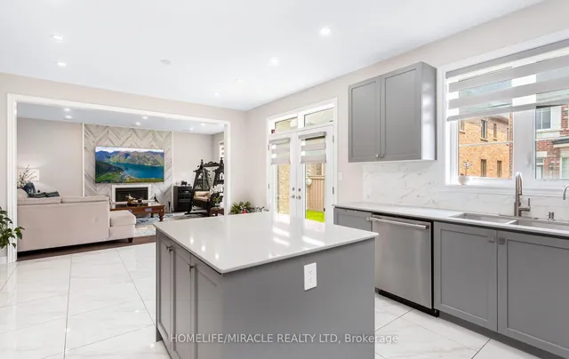 Additional property image - 35 Farringdon Cres