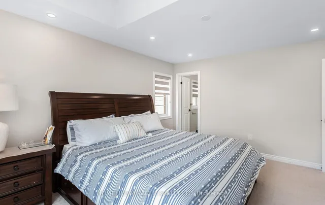 Additional property image - 35 Farringdon Cres