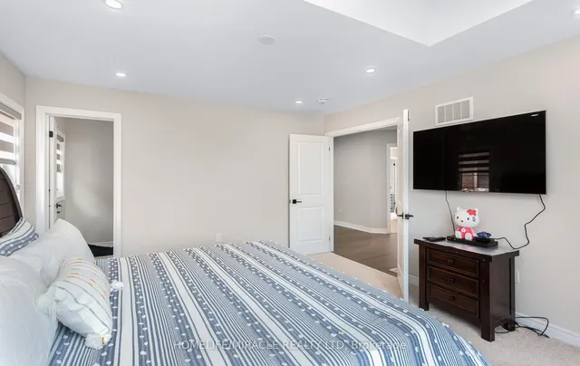 Additional property image - 35 Farringdon Cres