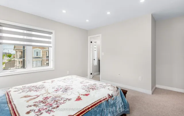 Additional property image - 35 Farringdon Cres
