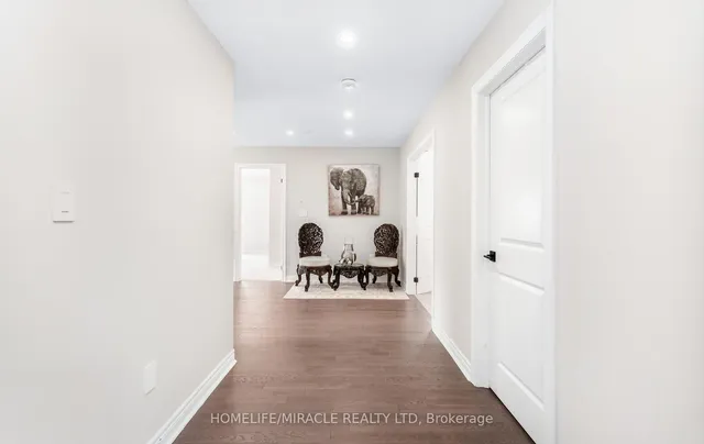 Additional property image - 35 Farringdon Cres