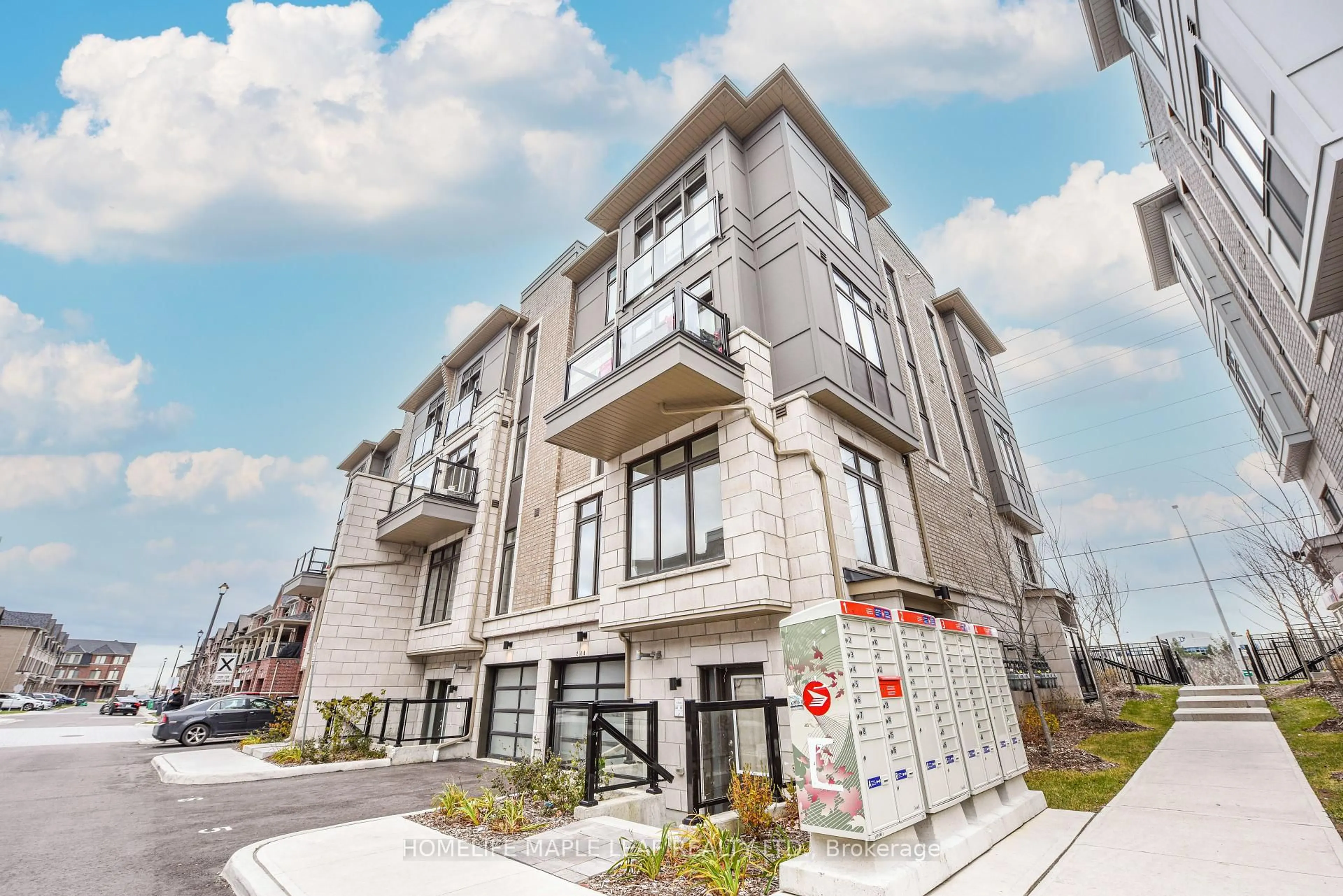 Unknown for 206-30 Halliford Pl, Brampton Ontario L6P 4R1