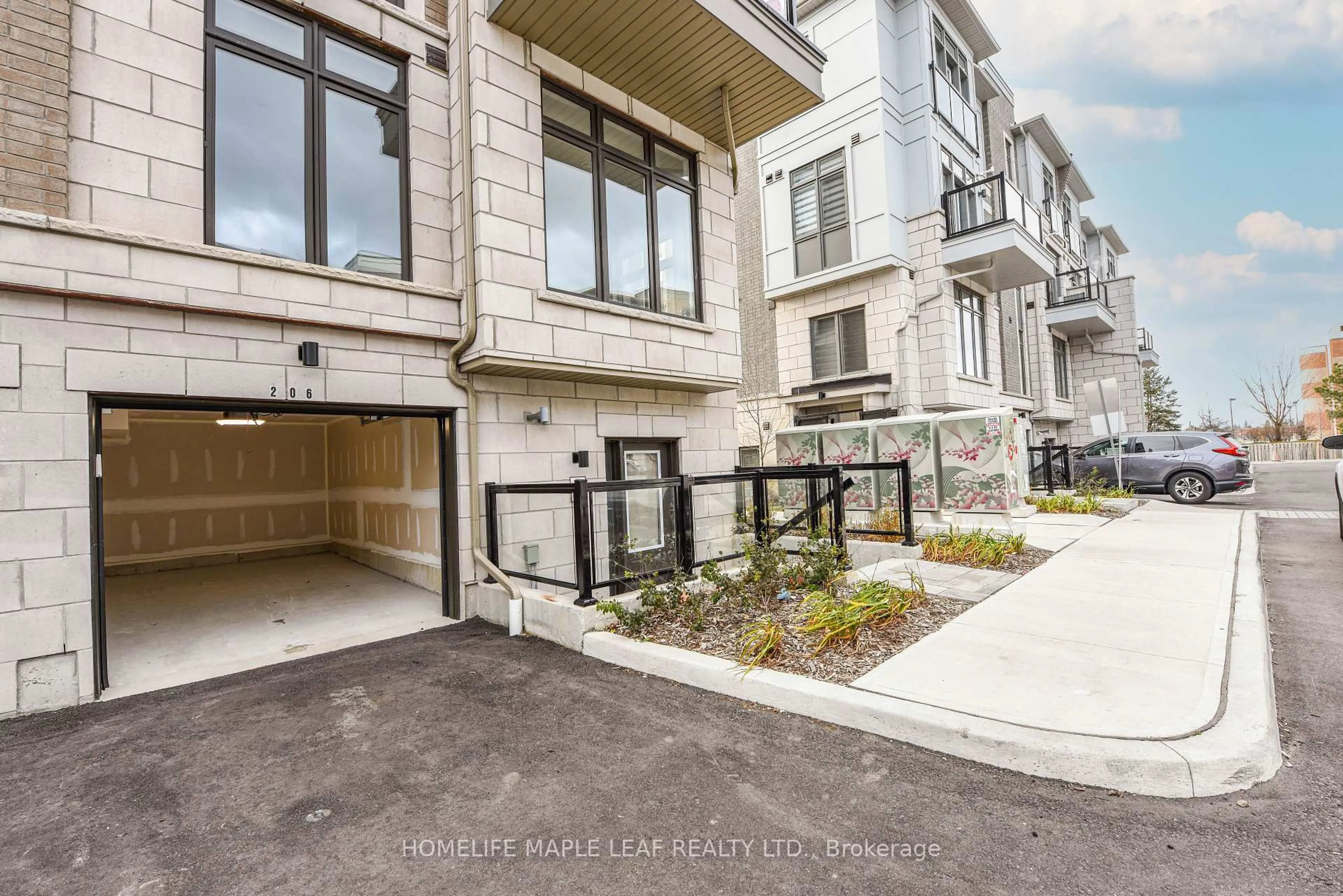 Unknown for 206-30 Halliford Pl, Brampton Ontario L6P 4R1