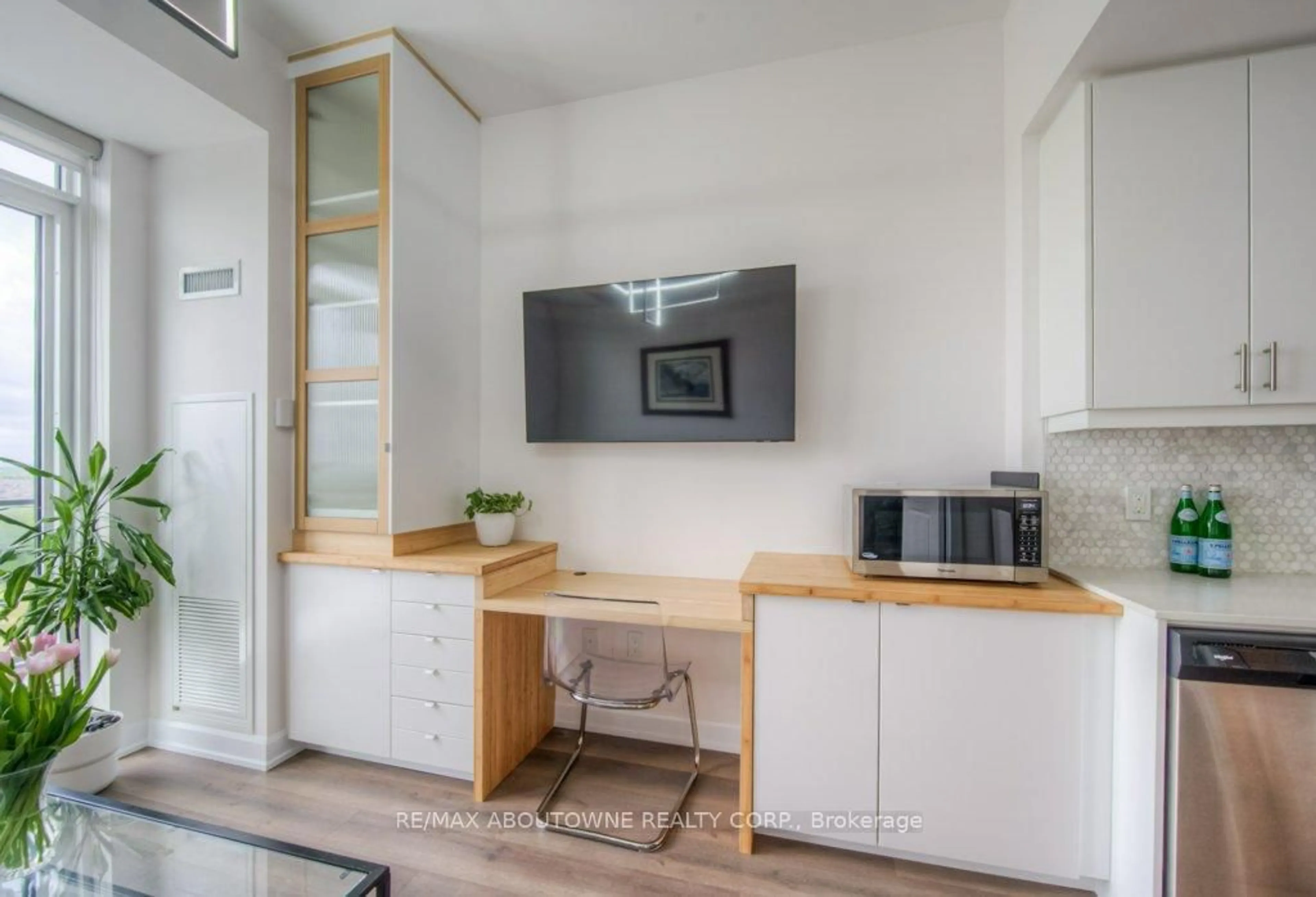 Unknown for 3200 William Coltson Ave #1404, Oakville Ontario L6H 7W6