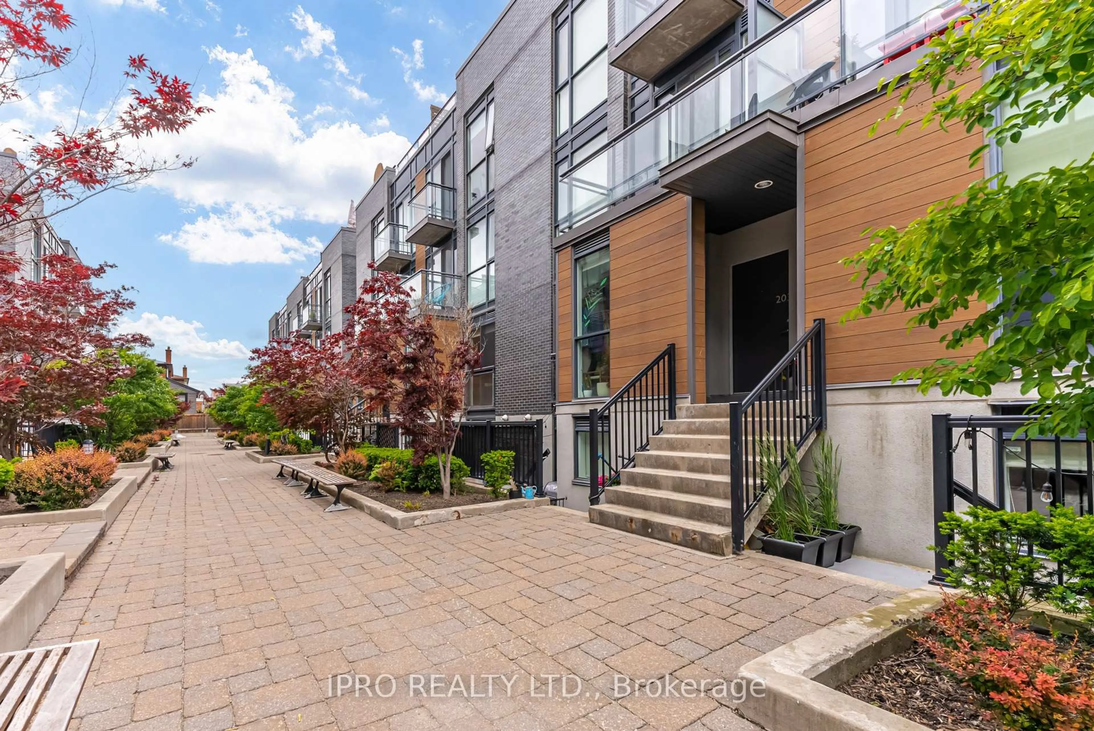 Patio, street for 15 Sousa Mendes St #103, Toronto Ontario M6P 0A9