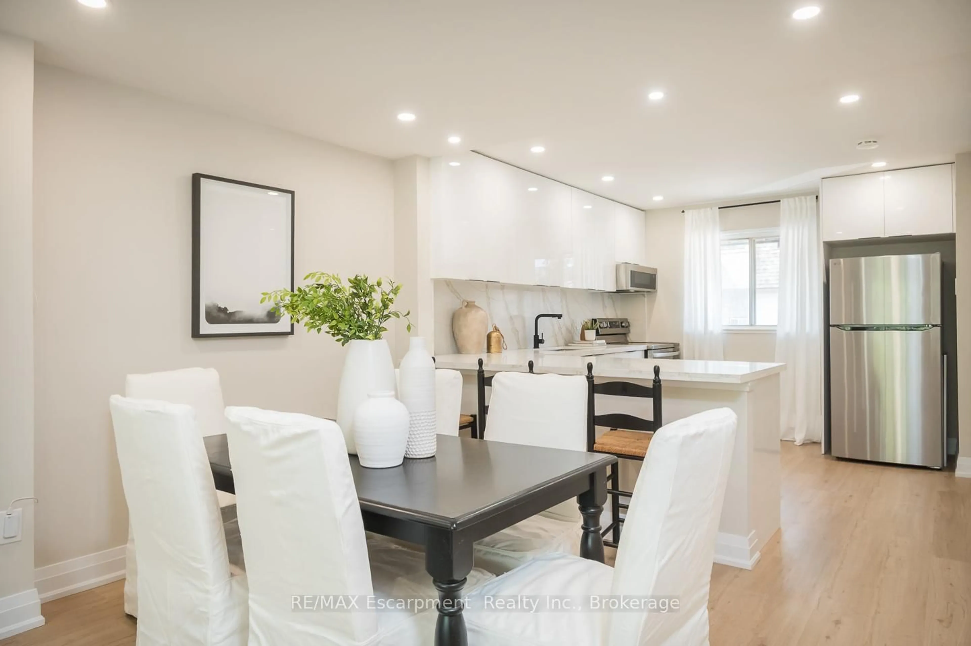 Dining room, unknown for 180 Mississauga Valley Blvd #11, Mississauga Ontario L5A 3M2