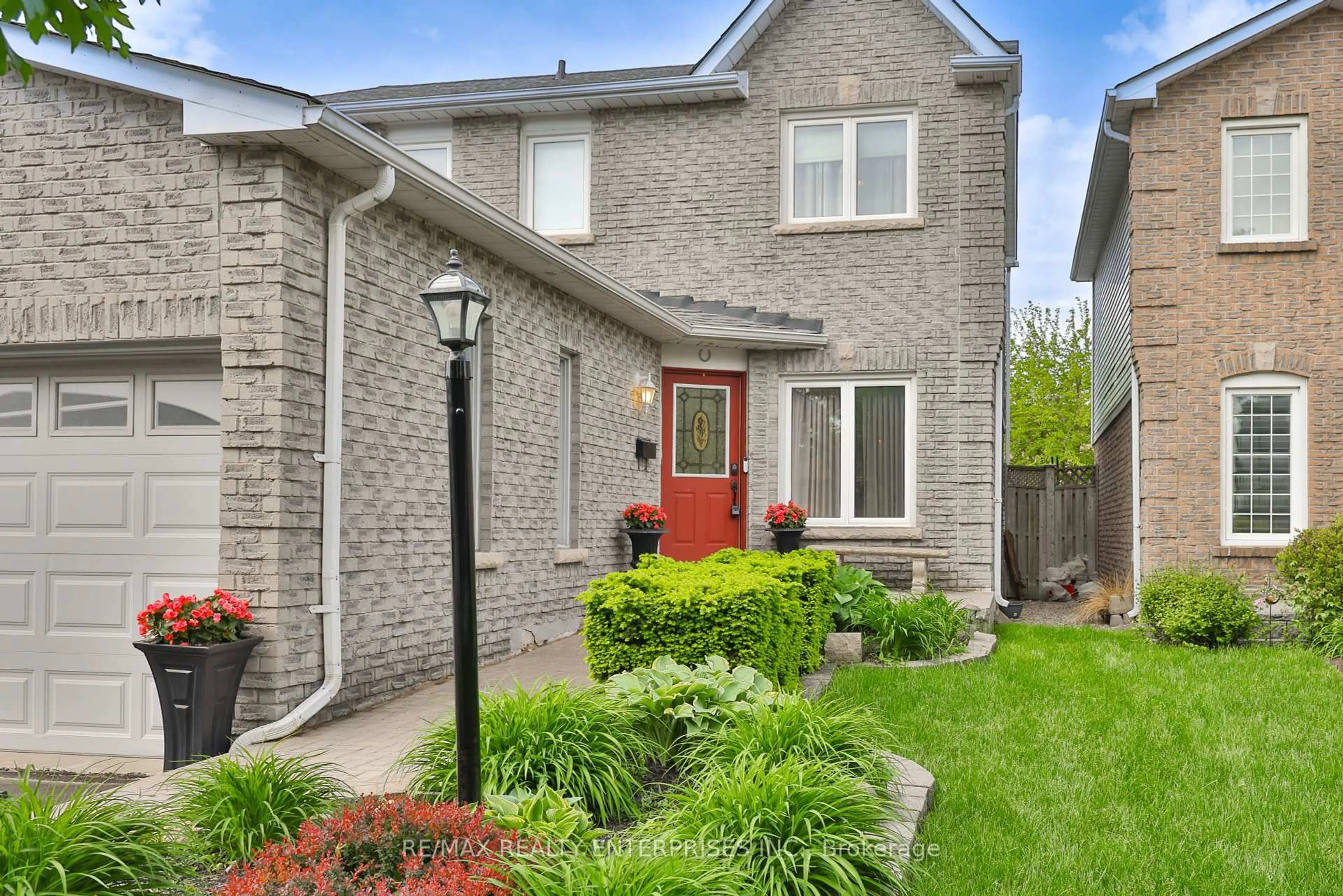 Home with brick exterior material, street for 3316 Flower Patch Crt, Mississauga Ontario L5N 6B2
