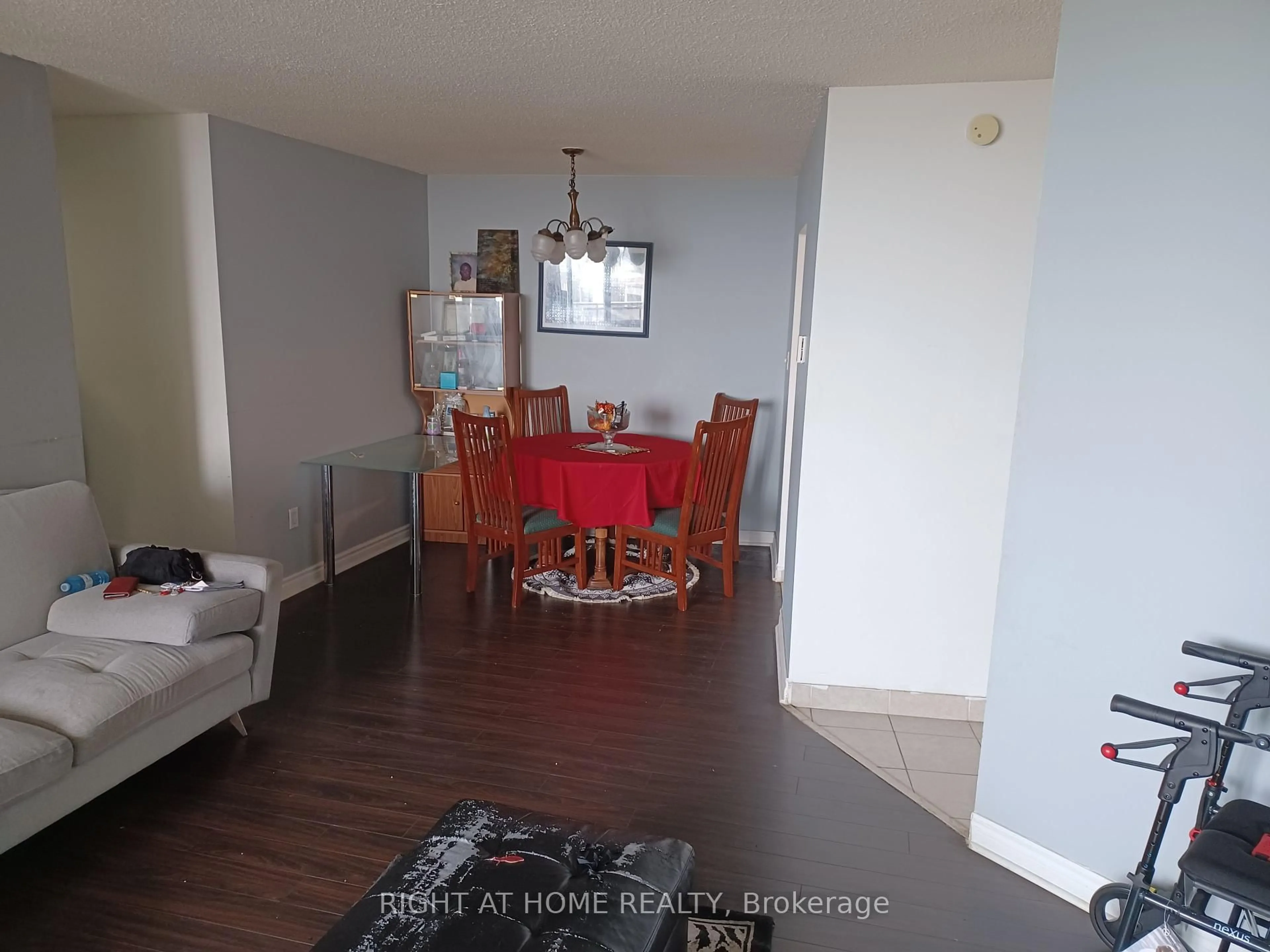 A pic of a room for 380 DIXON Rd #2503, Toronto Ontario M9R 1T3