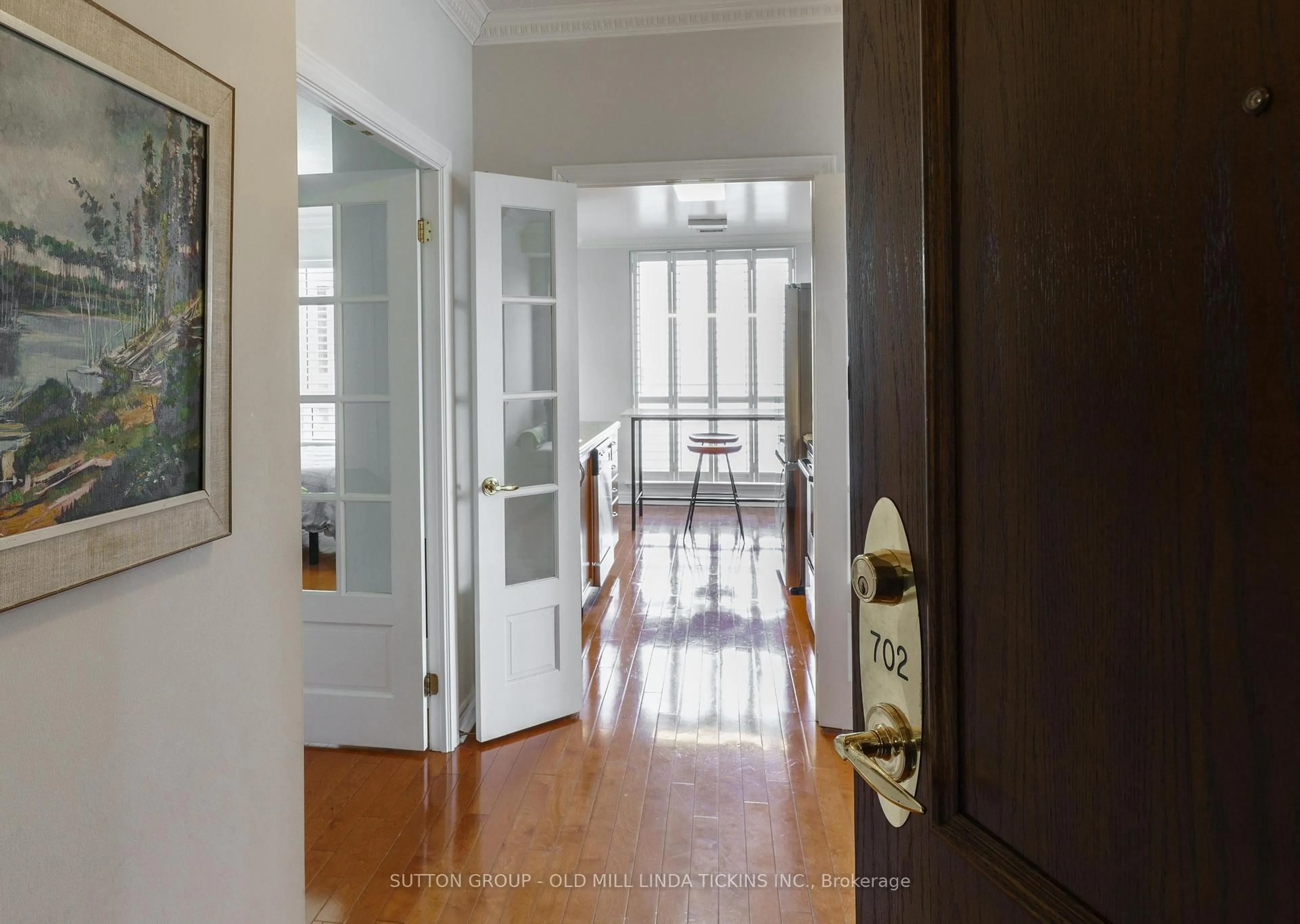 Indoor foyer for 350 Mill Rd #702, Toronto Ontario M9C 5R7