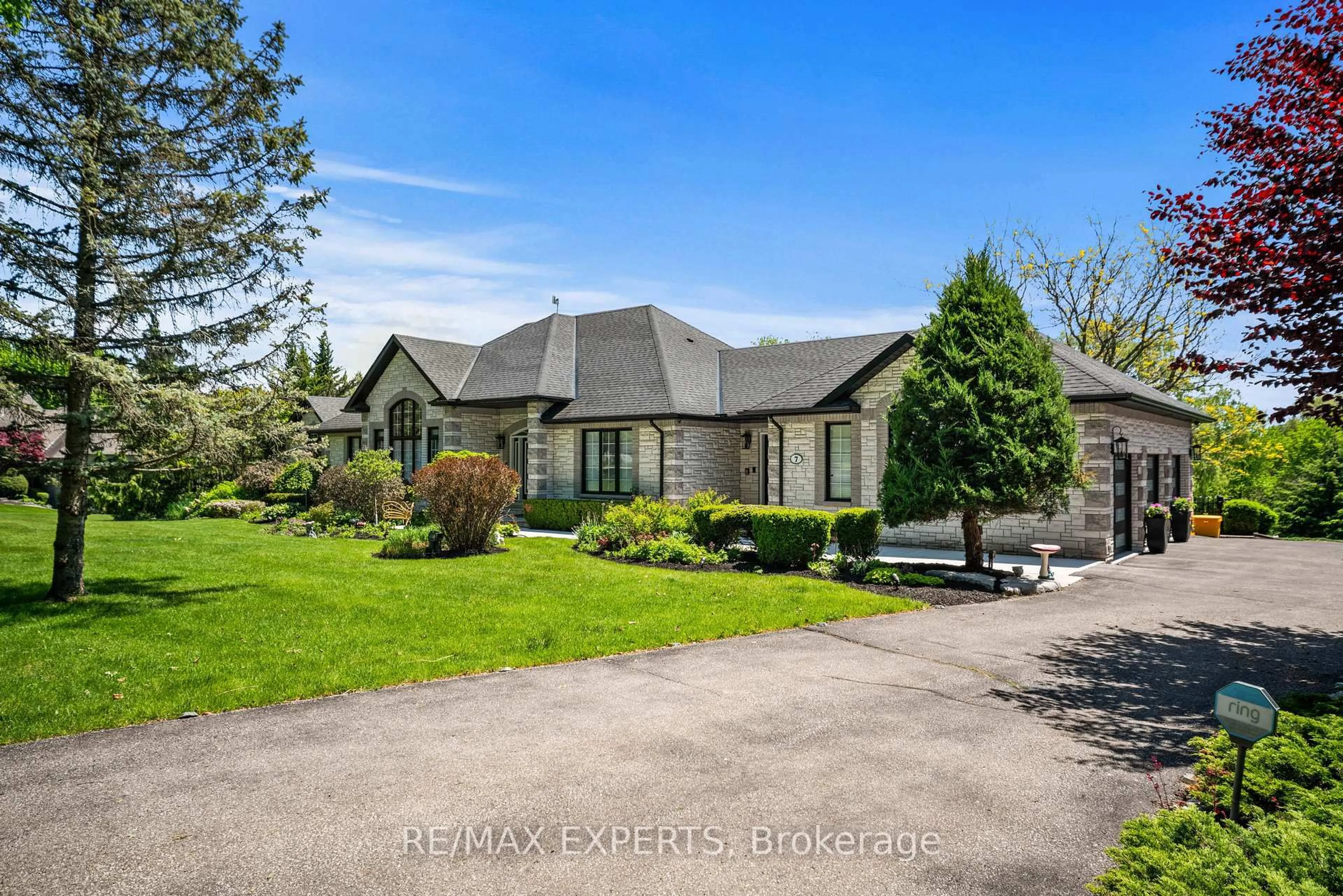 Unknown for 7 Bruno Ridge Dr, Caledon Ontario L7E 0B7