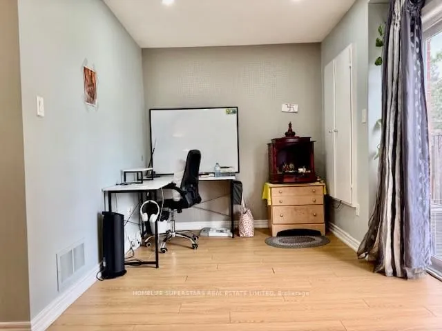 Additional property image - 4950 Albina Way Unit 77