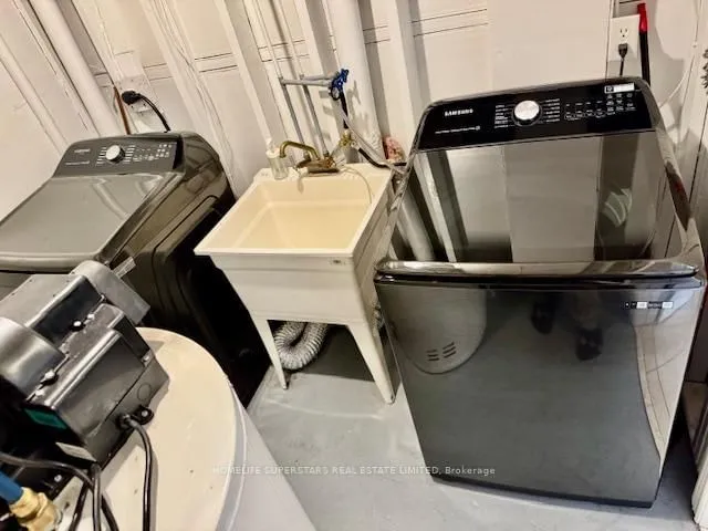 Additional property image - 4950 Albina Way Unit 77