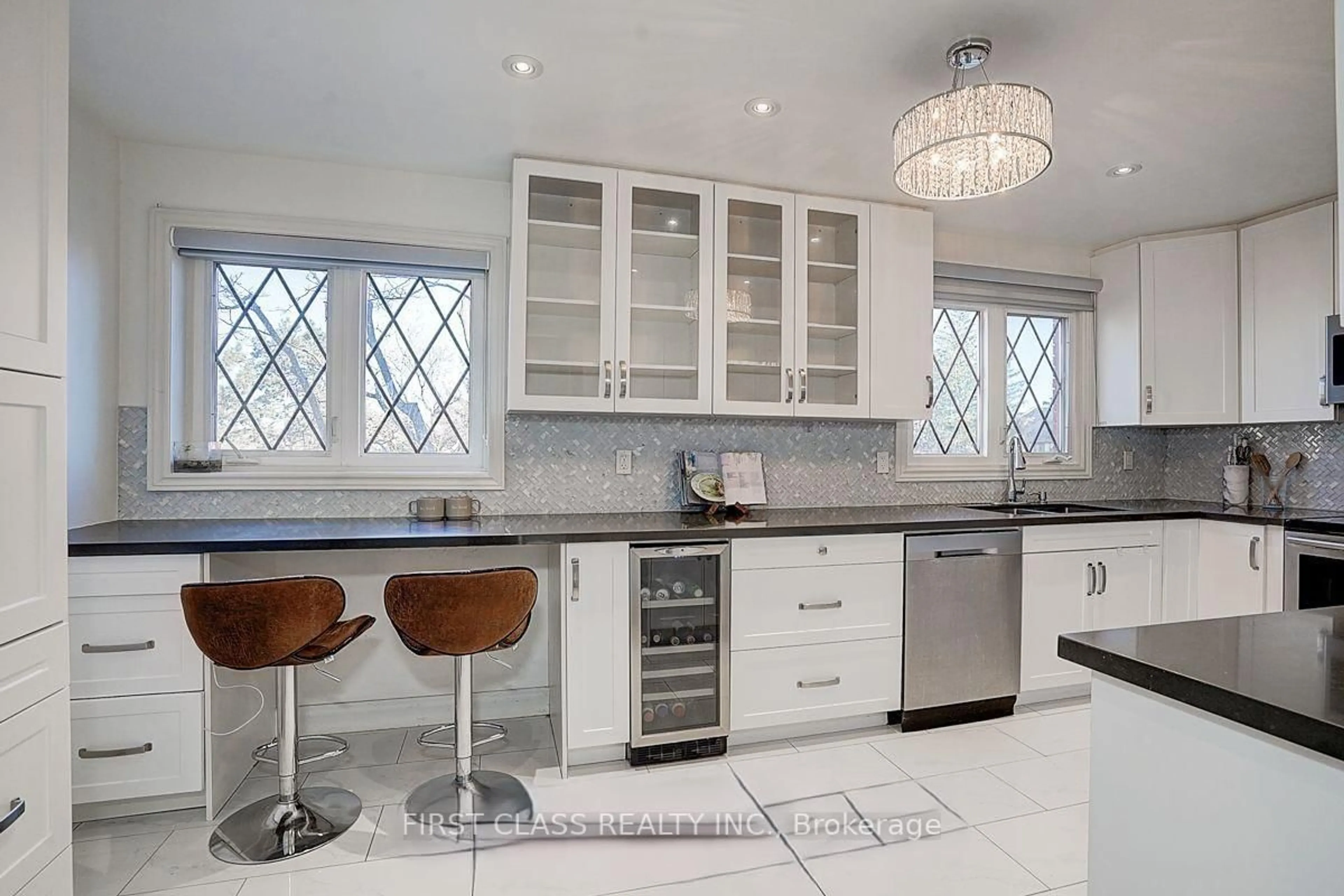 Contemporary kitchen, ceramic/tile floor for 3360 Council Ring Rd #48, Mississauga Ontario L5L 2E4