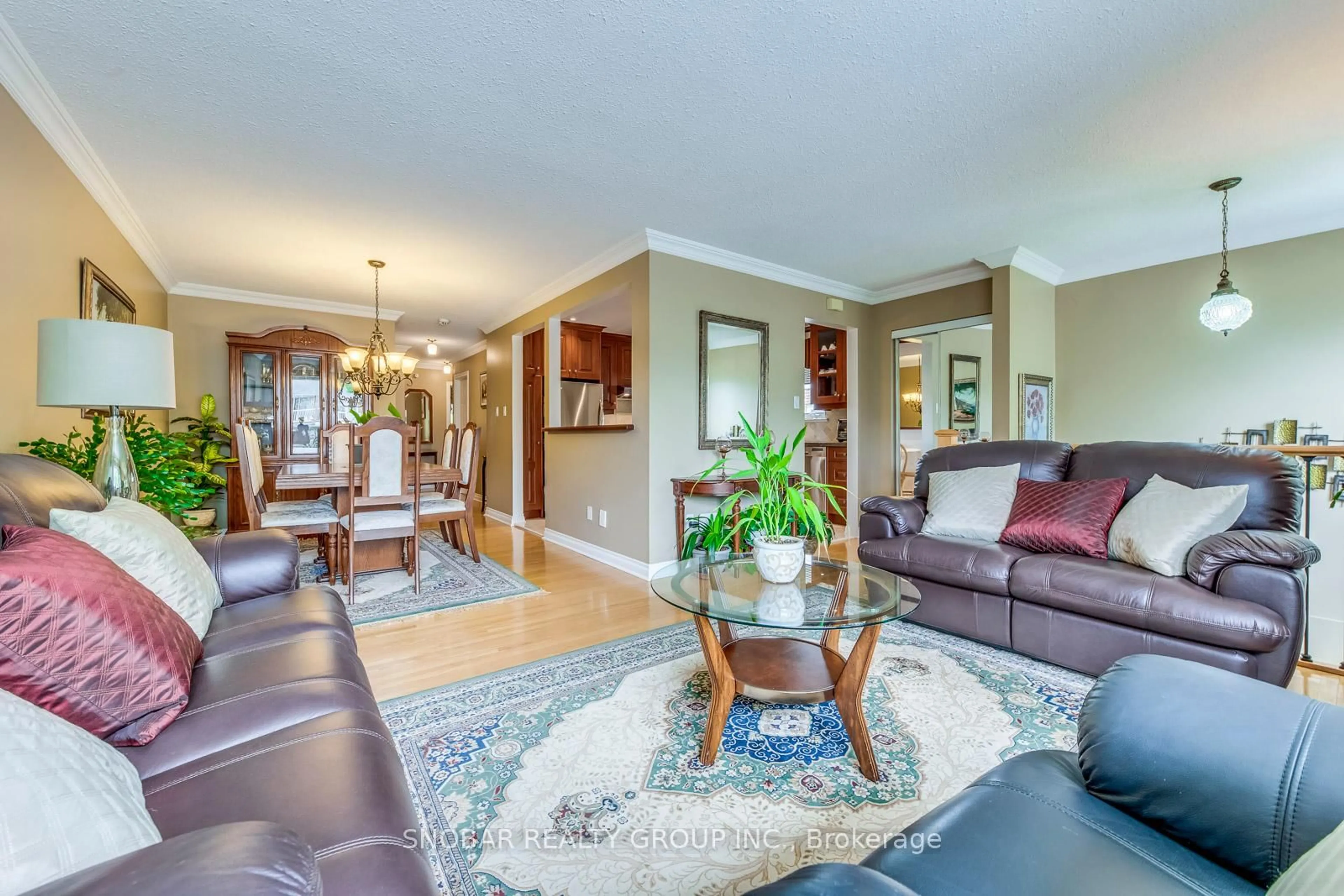 Living room with furniture, unknown for 3161 Rymal Rd, Mississauga Ontario L4Y 3B4