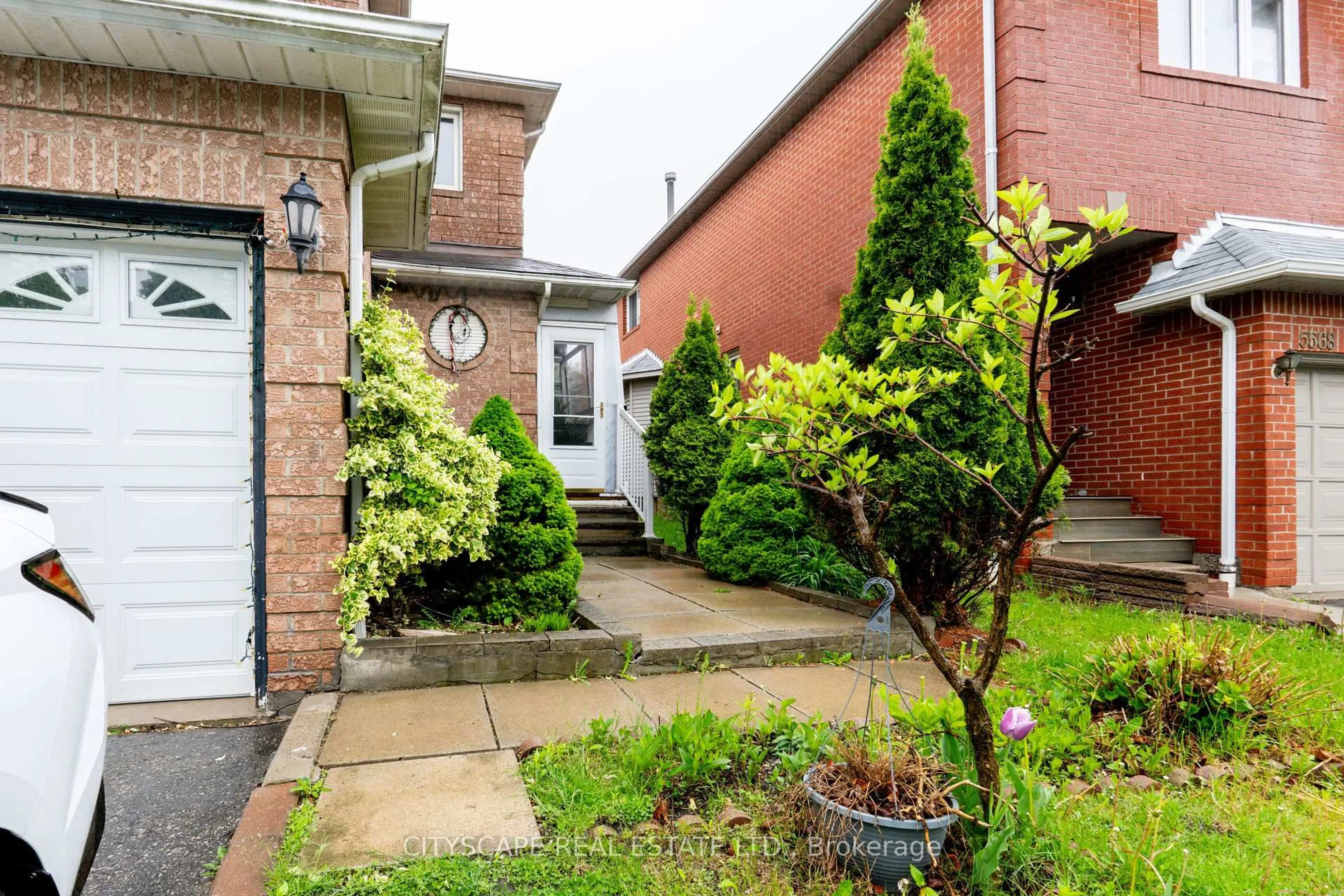 Patio, street for 5566 Cortina Cres, Mississauga Ontario L4Z 3R2
