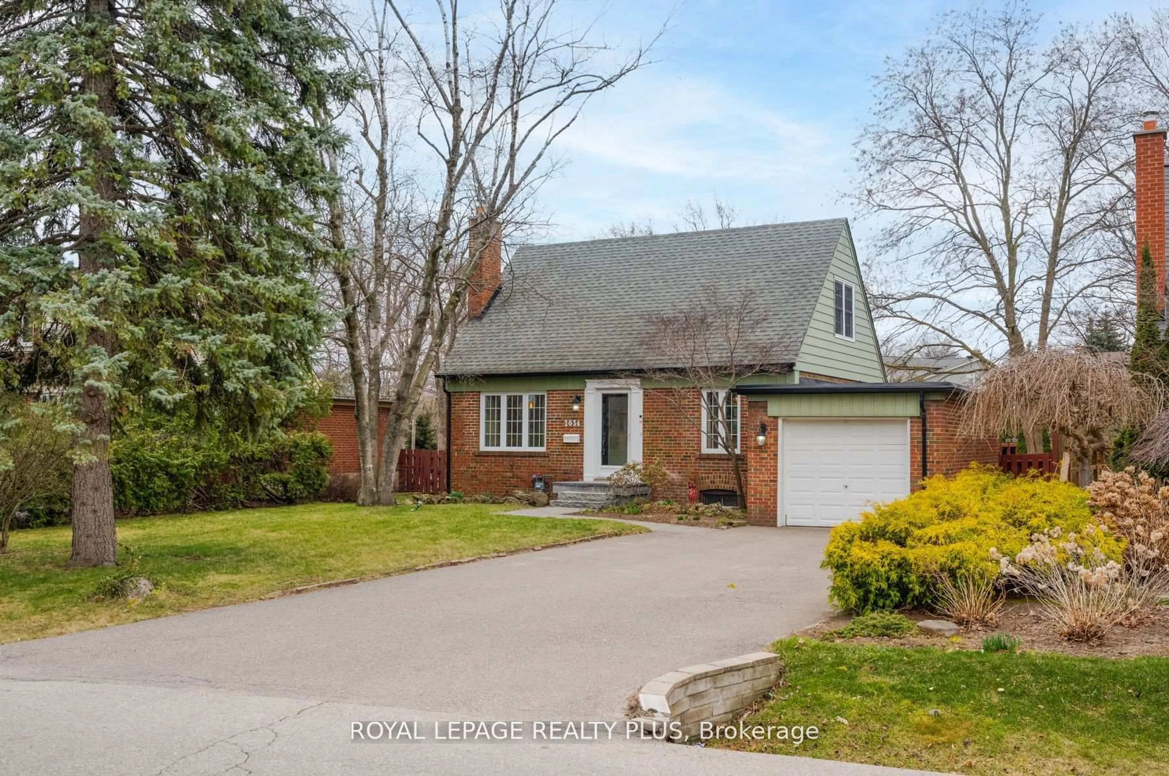 Home with brick exterior material, street for 2034 Harvest Dr, Mississauga Ontario L4Y 1T6