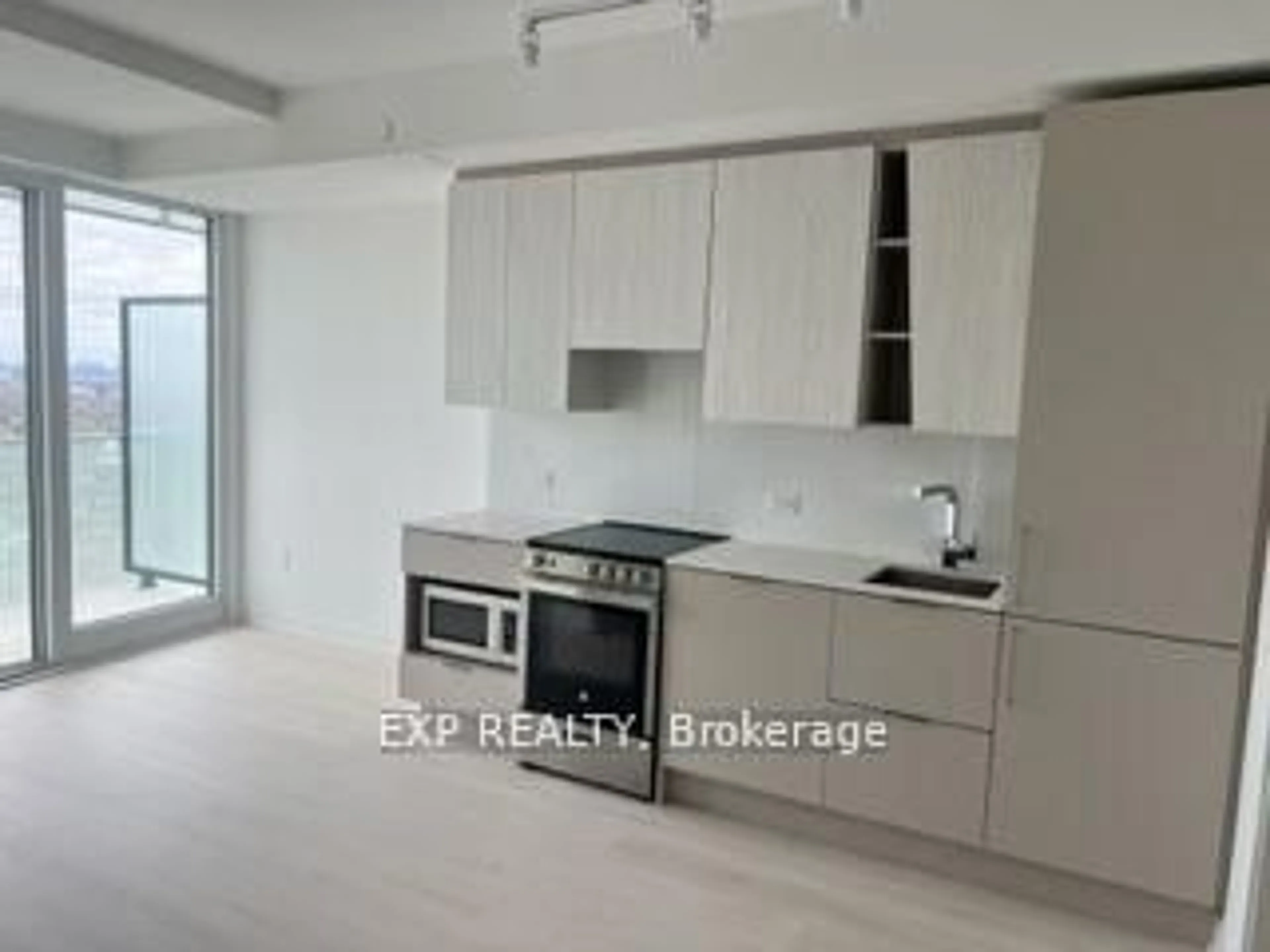 Standard kitchen, unknown for 3900 Confederation Pkwy #2802, Mississauga Ontario L5B 0K7