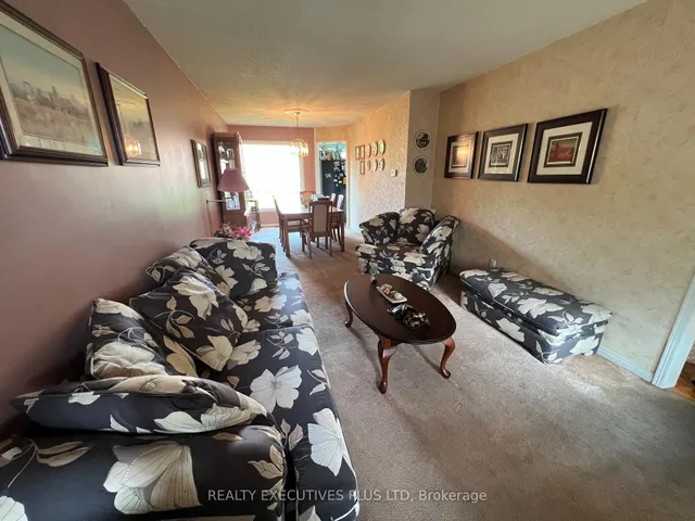 Additional image 9 of 40 Lord Simcoe Dr