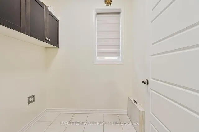 Additional image 34 of 896 Sumac Cres