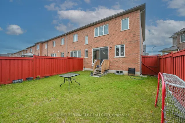 Primary image of 896 Sumac Cres